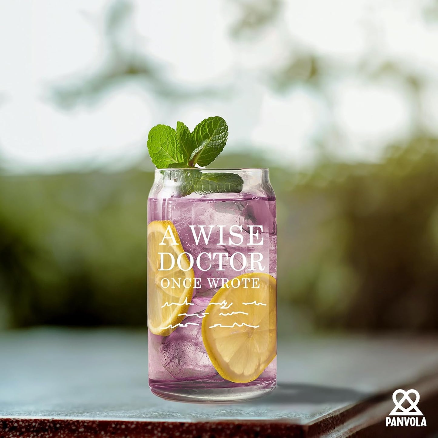 A Wise Doctor Once Wrote Doctor Gifts Glass Can with Bamboo Lid and Straw Physician Medical Student MD Practitioner Dr Glass Cup Iced Coffee Glasses Beer Can Shaped Drinking Jars 16 oz BST220