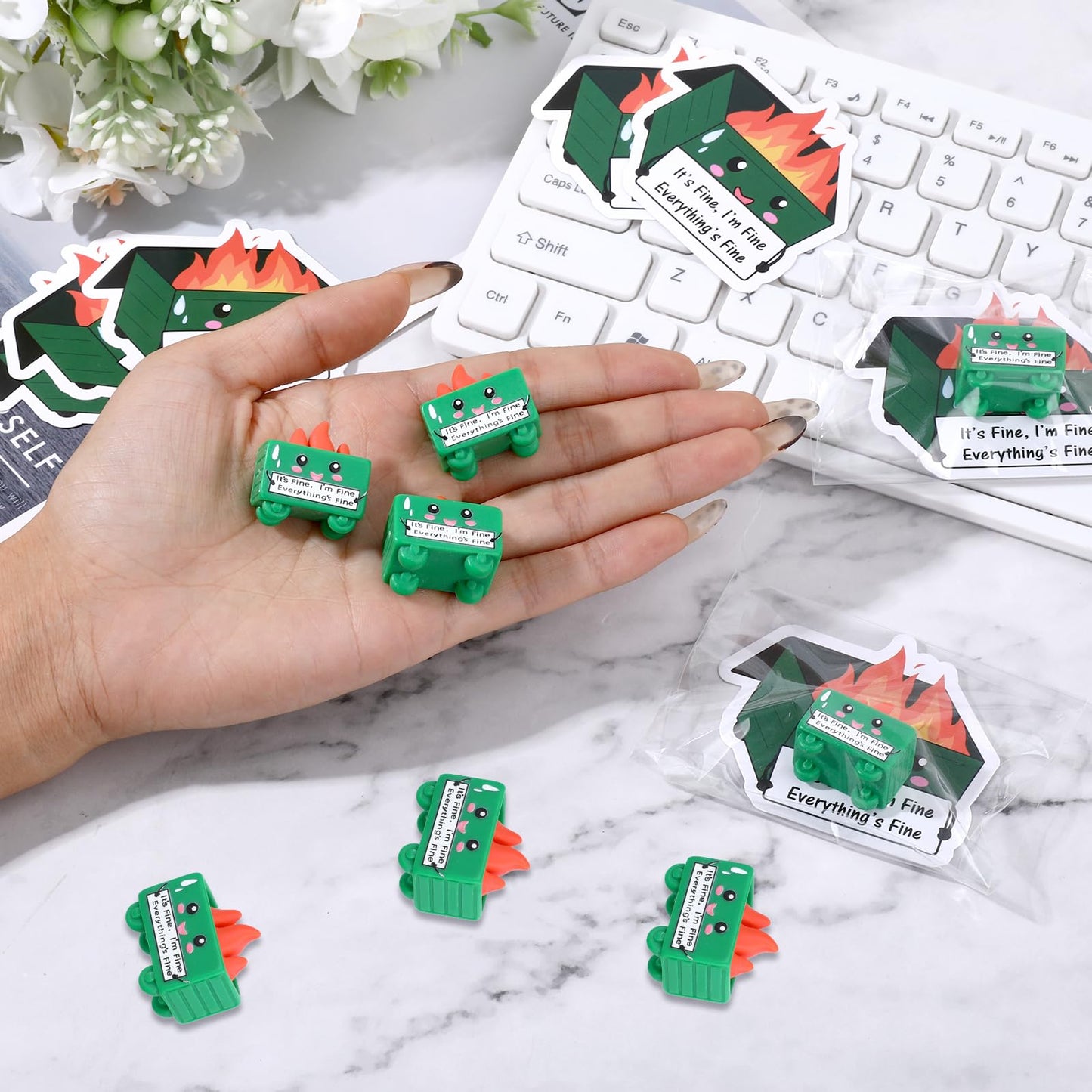 30 Set Dumpster Mini Dumpster Desk Accessories Ornament Employee Appreciation Gifts Resin Trash Shape Funny Office Gifts Fire Desk Decor for Support Graduation Teacher BST220