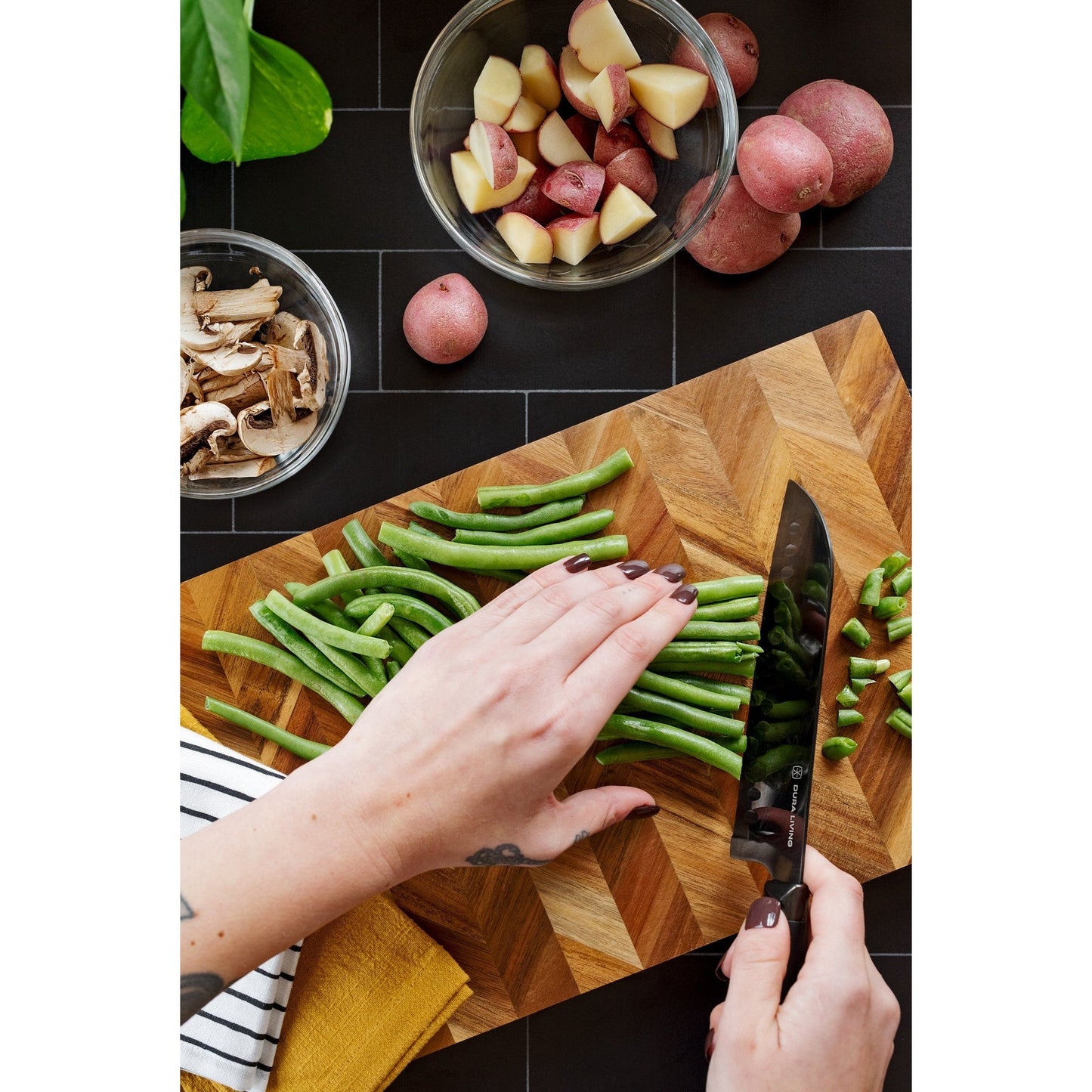 Titan 7 inch Santoku Knife - Black-4