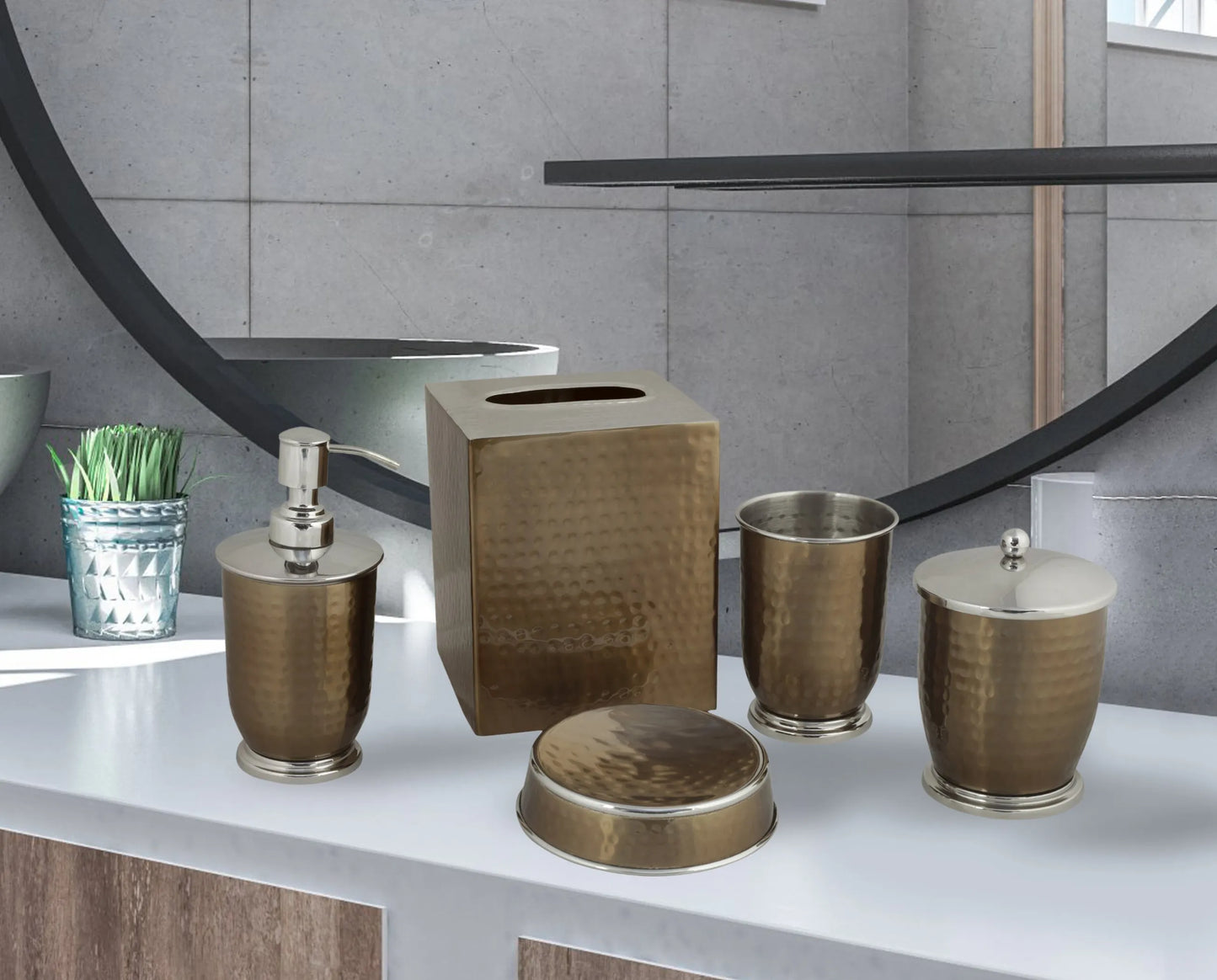 Elegant Bathroom Accessories  2