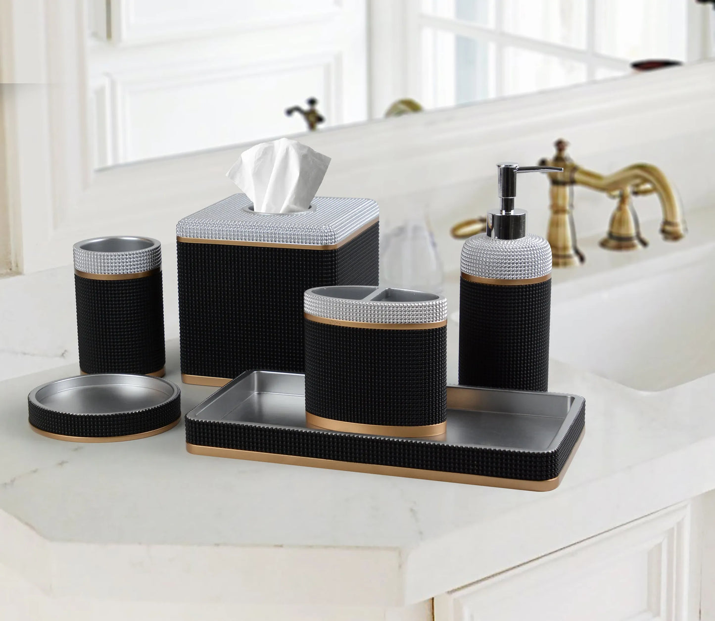 Elegant Bathroom Accessories  3