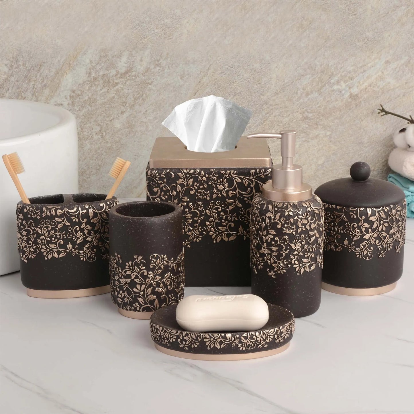 Elegant Bathroom Accessories  3