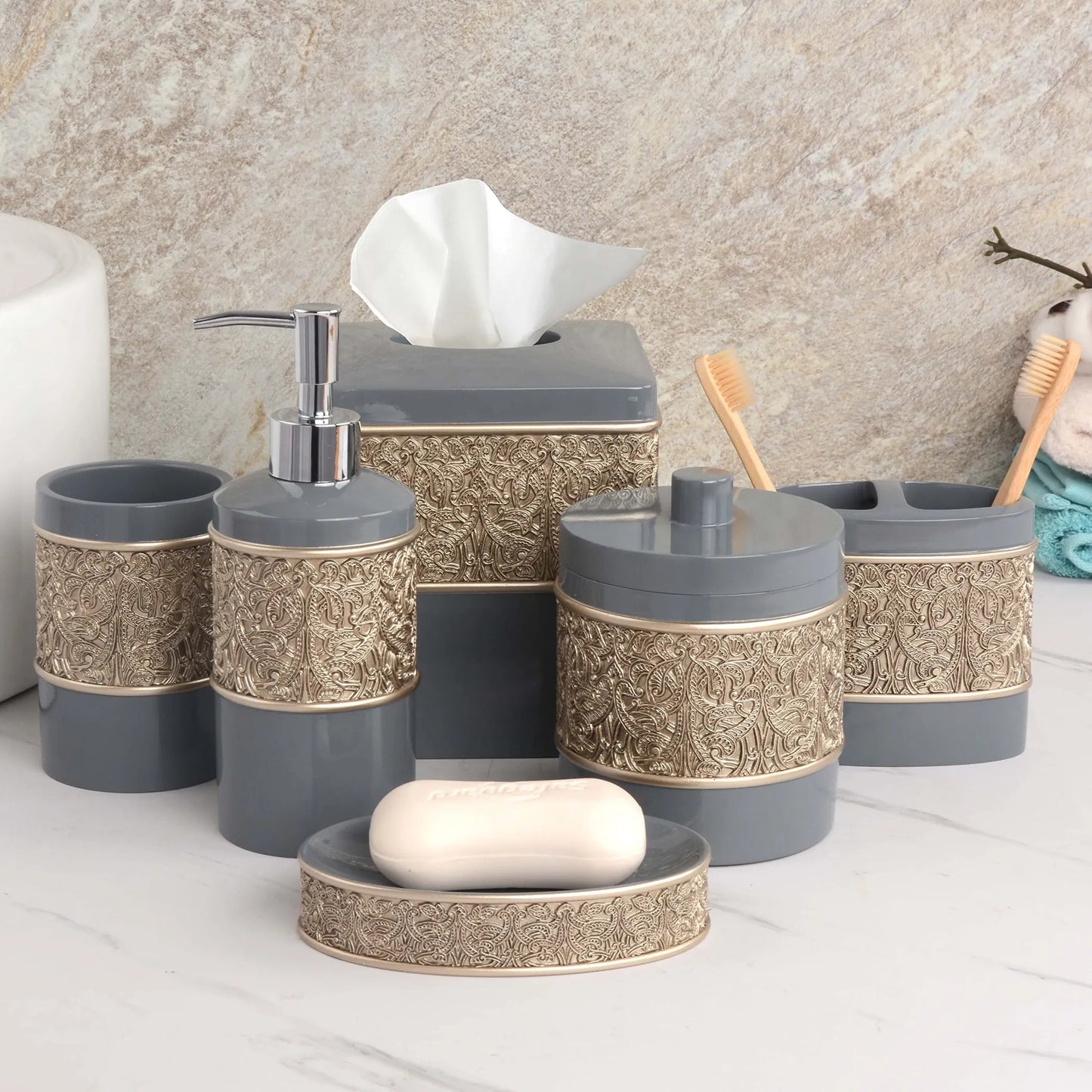 Elegant Bathroom Accessories  3