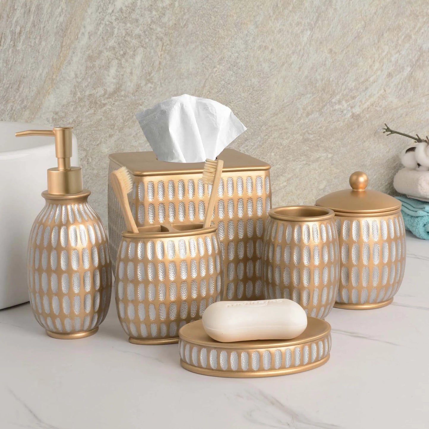 Elegant Bathroom Accessories  3