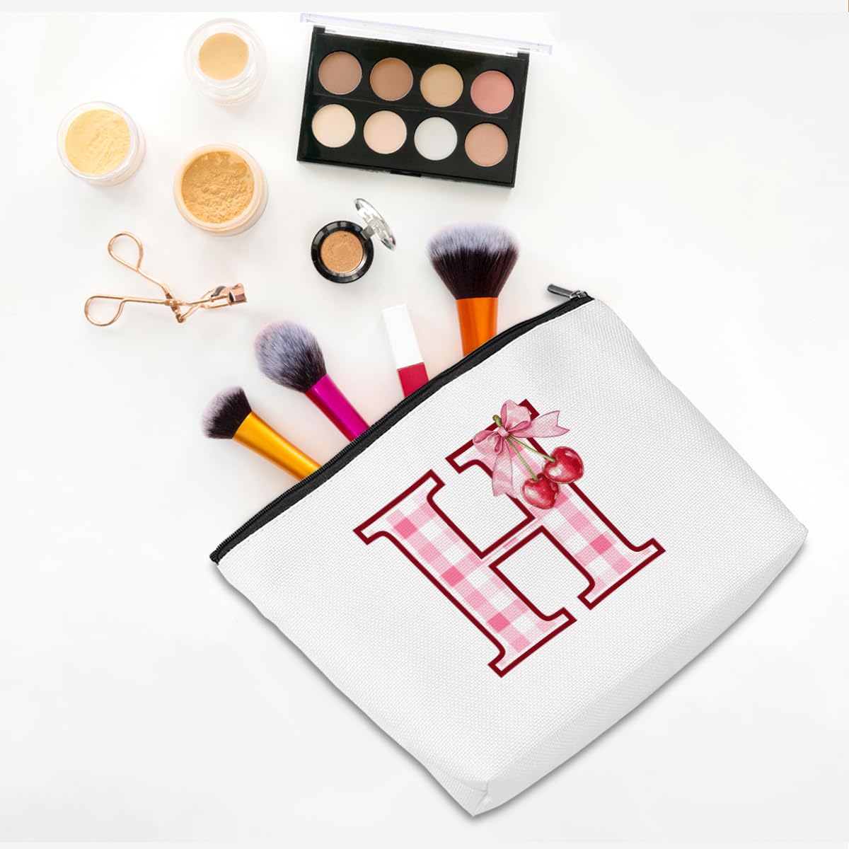 Soccer Gifts Initial Makeup Bag Soccer Girl Gifts Cosmetic Bag Letter D | Monogrammed Zipper Pouch Soccer Accessories for Girls Women Player Coaches Friend Graduation Birthday Gifts BST202
