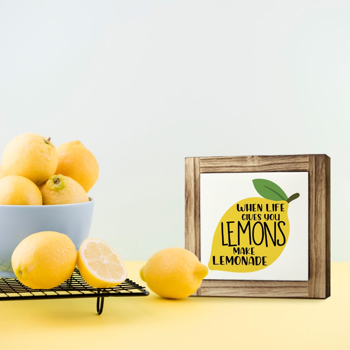 Inspirational Decor Signs, Lemon Summer Decoration, Positive Home Bar Decors, Rustic Kitchen Decors for Shelf, Wood Box Sign Desk Decor, When Life Gives You Lemons Make Lemonade Sign 5.9×5.9inches BST220