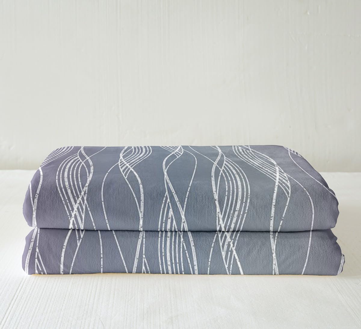 Erosebridal Boys Blue Red Throw Blanket 40"X50" Abstract Ombre Kids Fleece Bed Blanket Geometric Striped Sherpa Blanket Silver White Wavy Line Warm Fuzzy Blanket Soft Lightweight Bedroom Decor BST326H