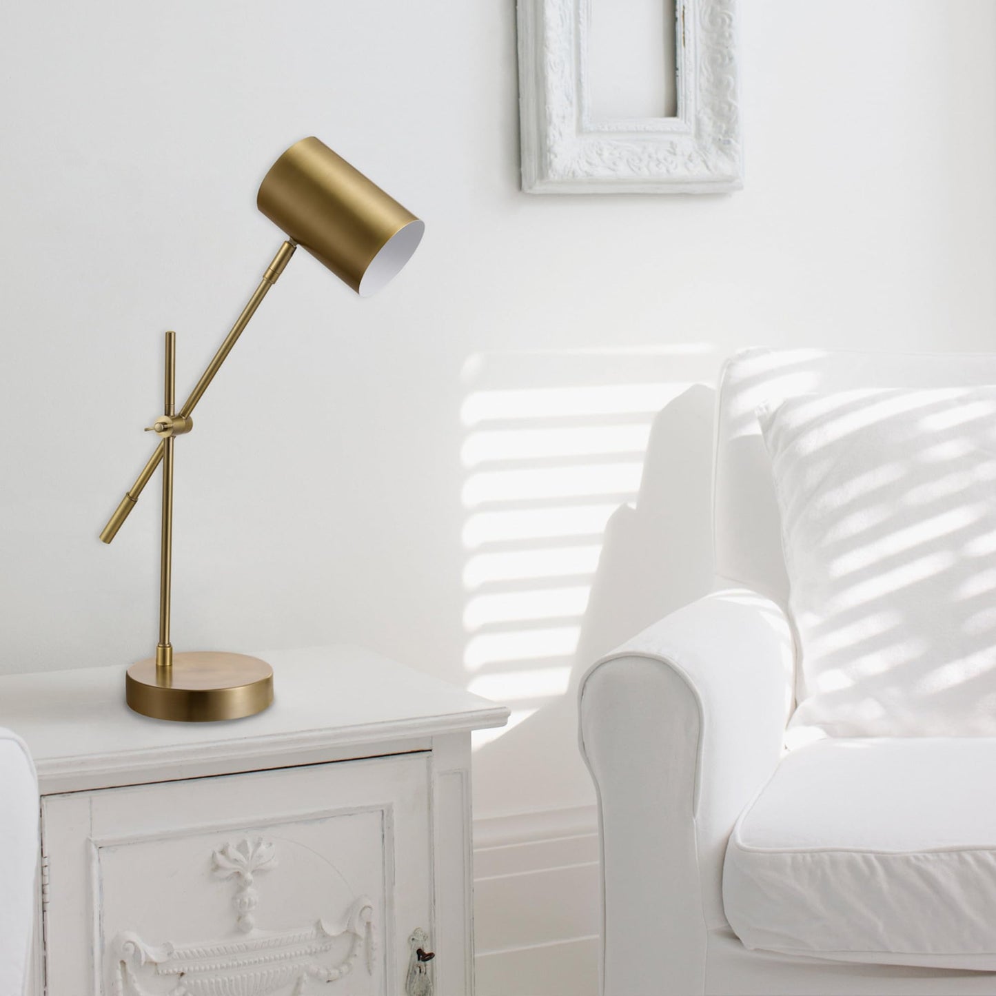 Globe Electric x Novogratz 52887 18" Desk Lamp, Matte Brass Finish, Adjustable Height N25