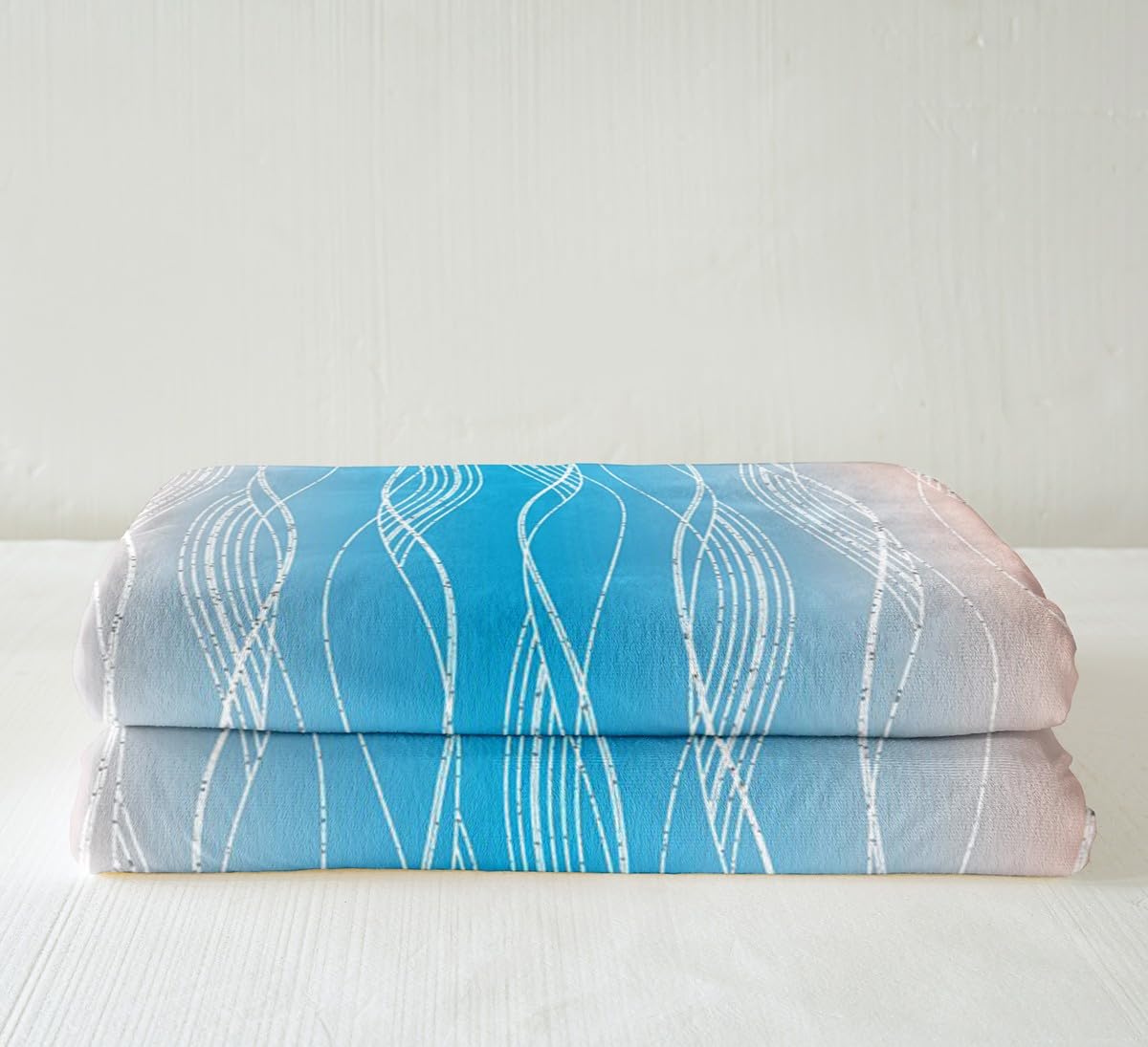 Erosebridal Boys Blue Red Throw Blanket 40"X50" Abstract Ombre Kids Fleece Bed Blanket Geometric Striped Sherpa Blanket Silver White Wavy Line Warm Fuzzy Blanket Soft Lightweight Bedroom Decor BST326H