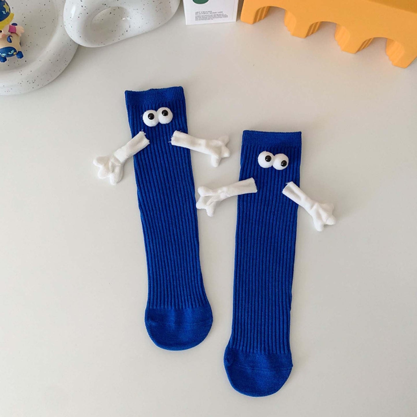 ARTSIM Magnetic Hand Holding Socks for Couple Friends Kids - 3D Doll Mid-Tube Cute Novelty Xmas Socks BST326H