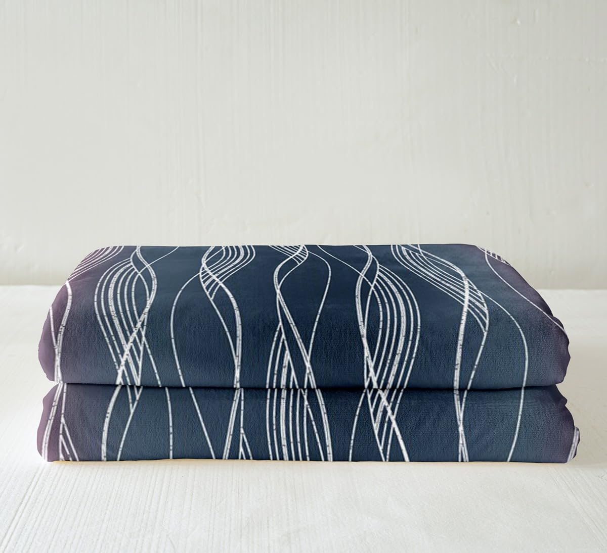 Erosebridal Boys Blue Red Throw Blanket 40"X50" Abstract Ombre Kids Fleece Bed Blanket Geometric Striped Sherpa Blanket Silver White Wavy Line Warm Fuzzy Blanket Soft Lightweight Bedroom Decor BST326H