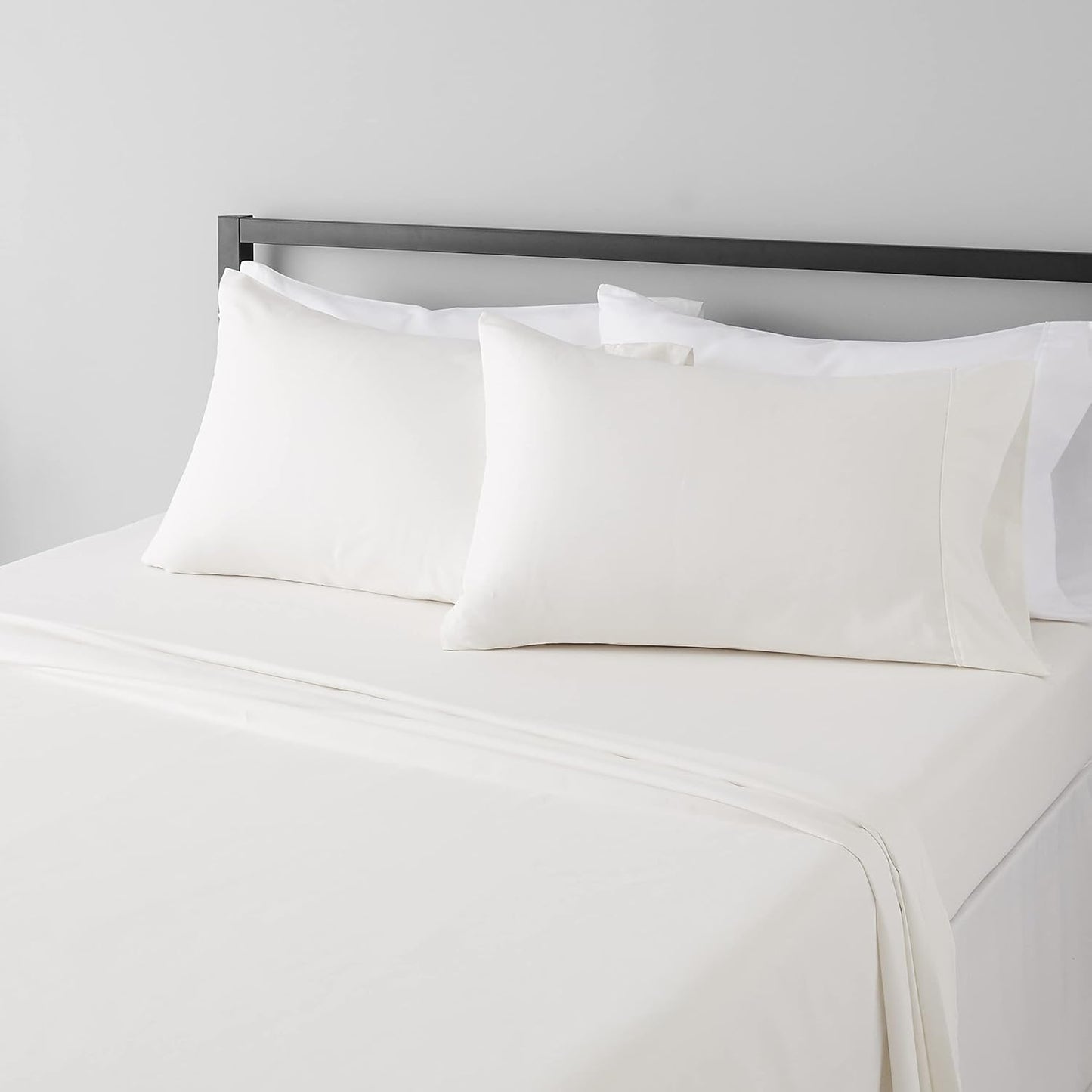 Amazon Basics Microfiber 4 Piece Bed Sheet Set King Cream 99