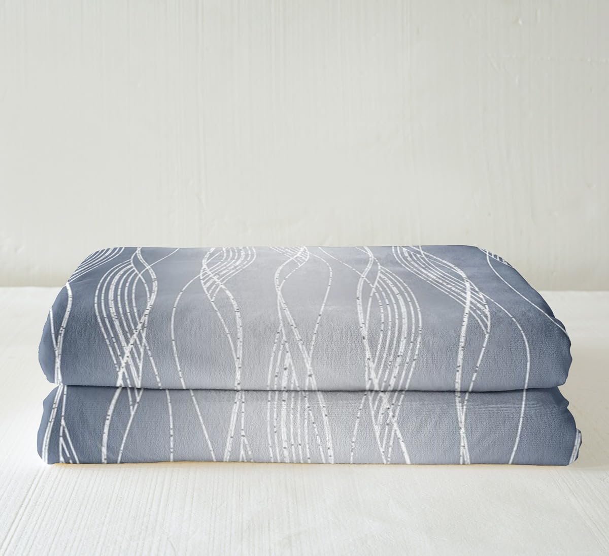 Erosebridal Boys Blue Red Throw Blanket 40"X50" Abstract Ombre Kids Fleece Bed Blanket Geometric Striped Sherpa Blanket Silver White Wavy Line Warm Fuzzy Blanket Soft Lightweight Bedroom Decor BST326H