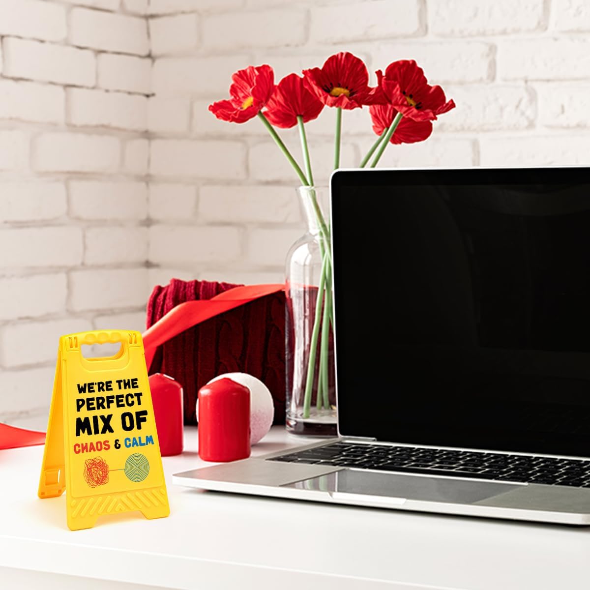 Valentines Day The Perfect Mix of Chaos and Calm Desk Sign Yellow Warning Style Table Decor Valentine's Day Gift for Boyfriend Girlfriend Husband Wife Tabletop Cubicle Phone Holder Mirror Stand BST202