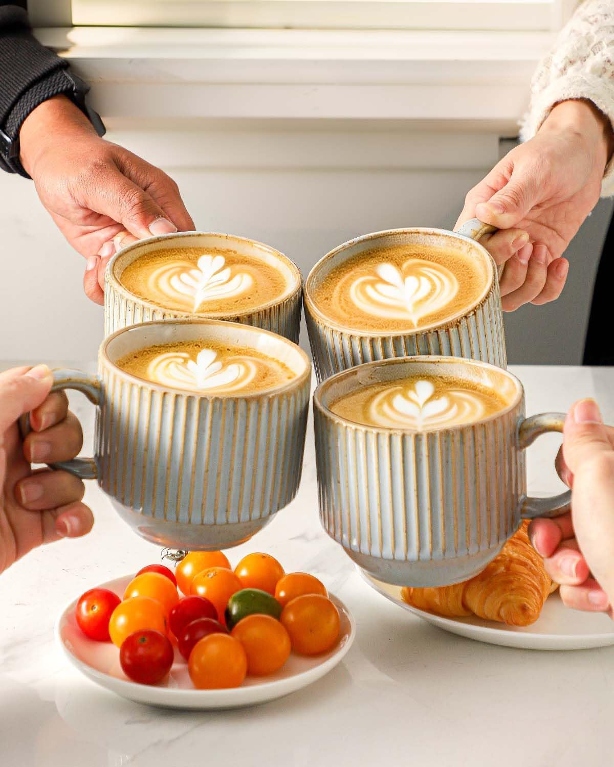 HASENSE 15 oz Ribbed Stackable Coffee Mug Set of 4, Porcelain Latte Cups with Metal Rack, Dishwasher & Microwave Safe, Cappuccino Tea Hot Cocoa, White BST220