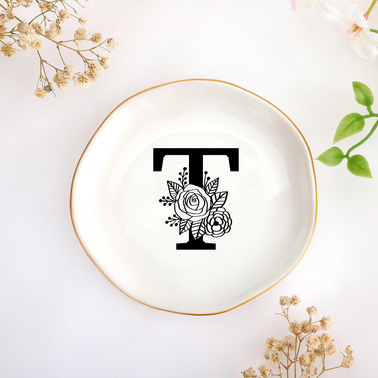 JoycuFF Initial B Ceramic Jewelry Tray, Bridesmaid Bride Gifts, Mothers Day Christmas Anniversary Engagement Birthday Gifts for Women Couples, Trinket Dish for Rings Earrings Necklaces Bracelets Keys BST202