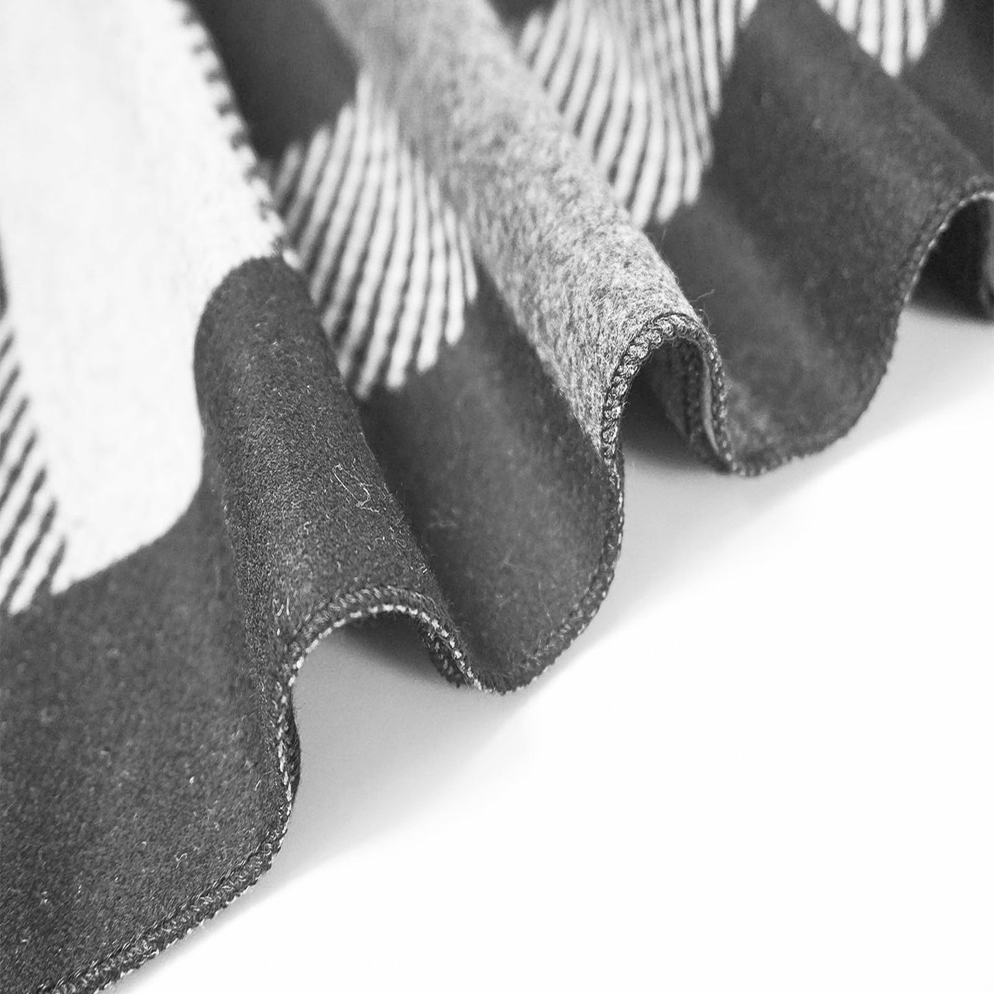 Mens Winter Scarf Cashmere Feel Warm Scarves Long Plaid Tassel Scarf for Men WN420