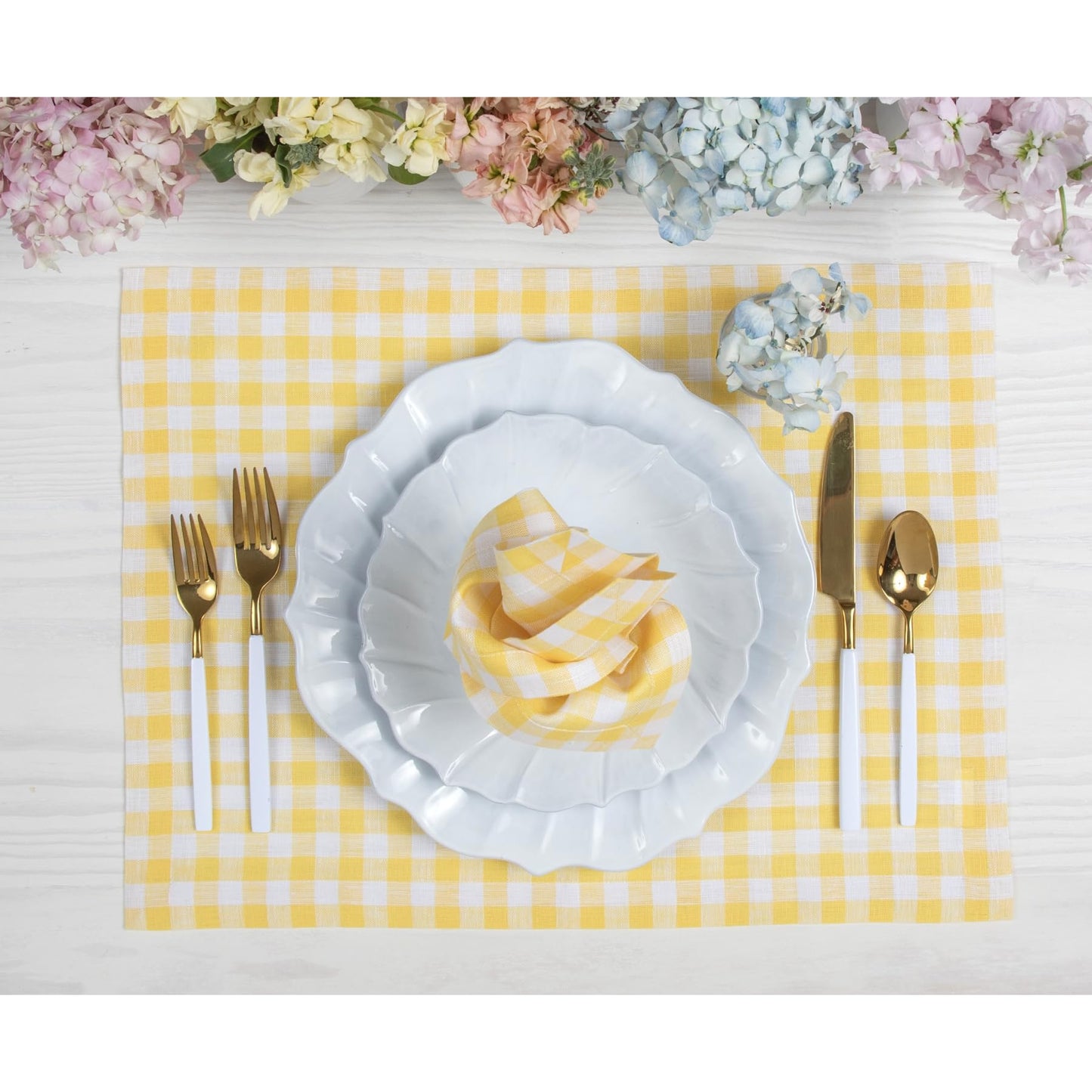 Solino Home 100% Linen Napkins Hydrangea Blue Check, 20 x 20 in, Set of 4 | Gingham Check Cloth Napkins for everyday meals, hosting and gifting; gingham checkered weave; Pure Linen; OEKO-TEX Certified BST326SOLH