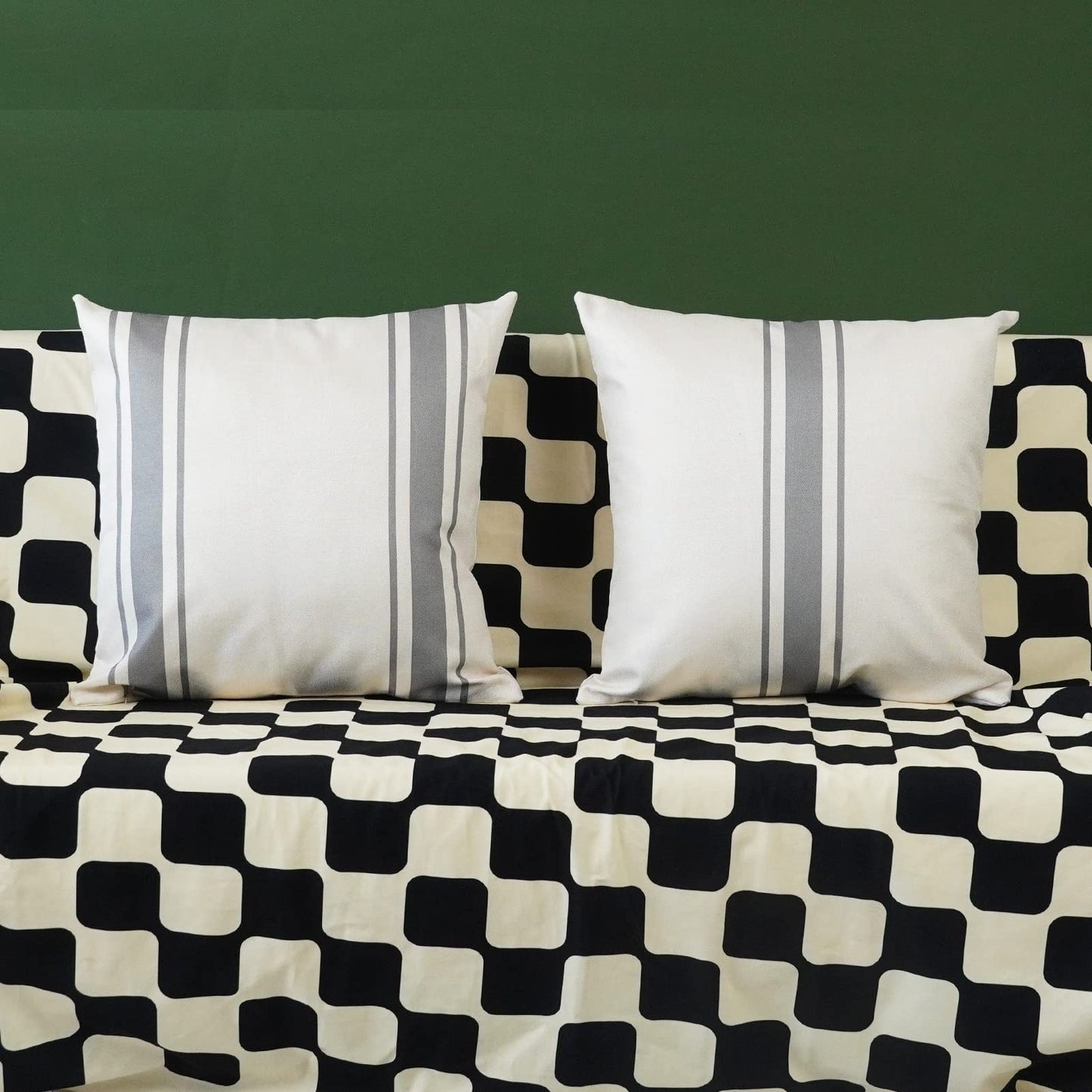 ONWAY Outdoor Pillow Covers Waterproof 18x18 Set of 2 Decorative Linen Throw Pillow Cover Beige and Black Striped Outdoor Pillows for Patio Furniture BST220