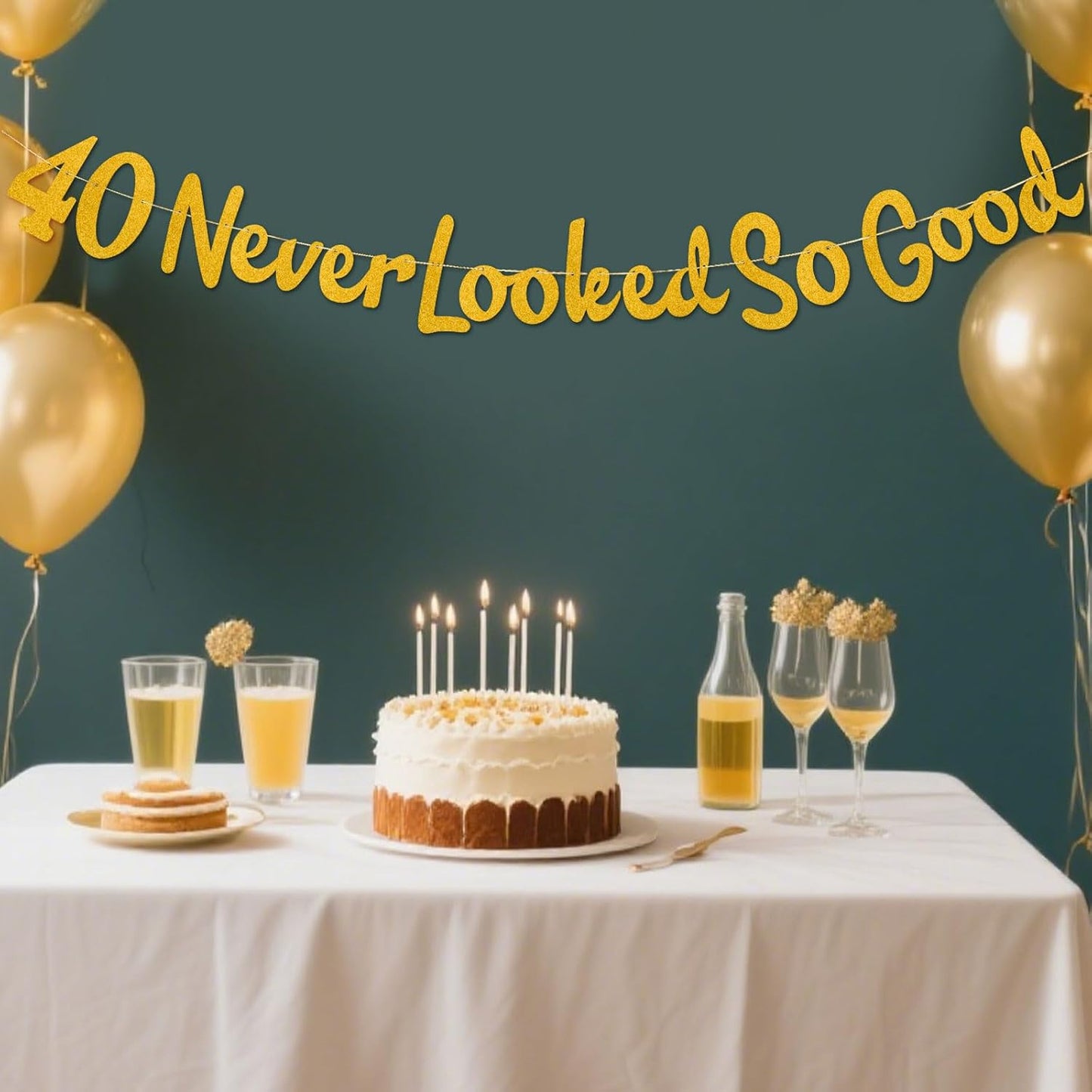 40 Never Looked So Good Banner, Gold Glitter Funny Party Banner Pre-Strung 40th Anniversary Decorations for Anniversary and Birthday Party Decorations WN420