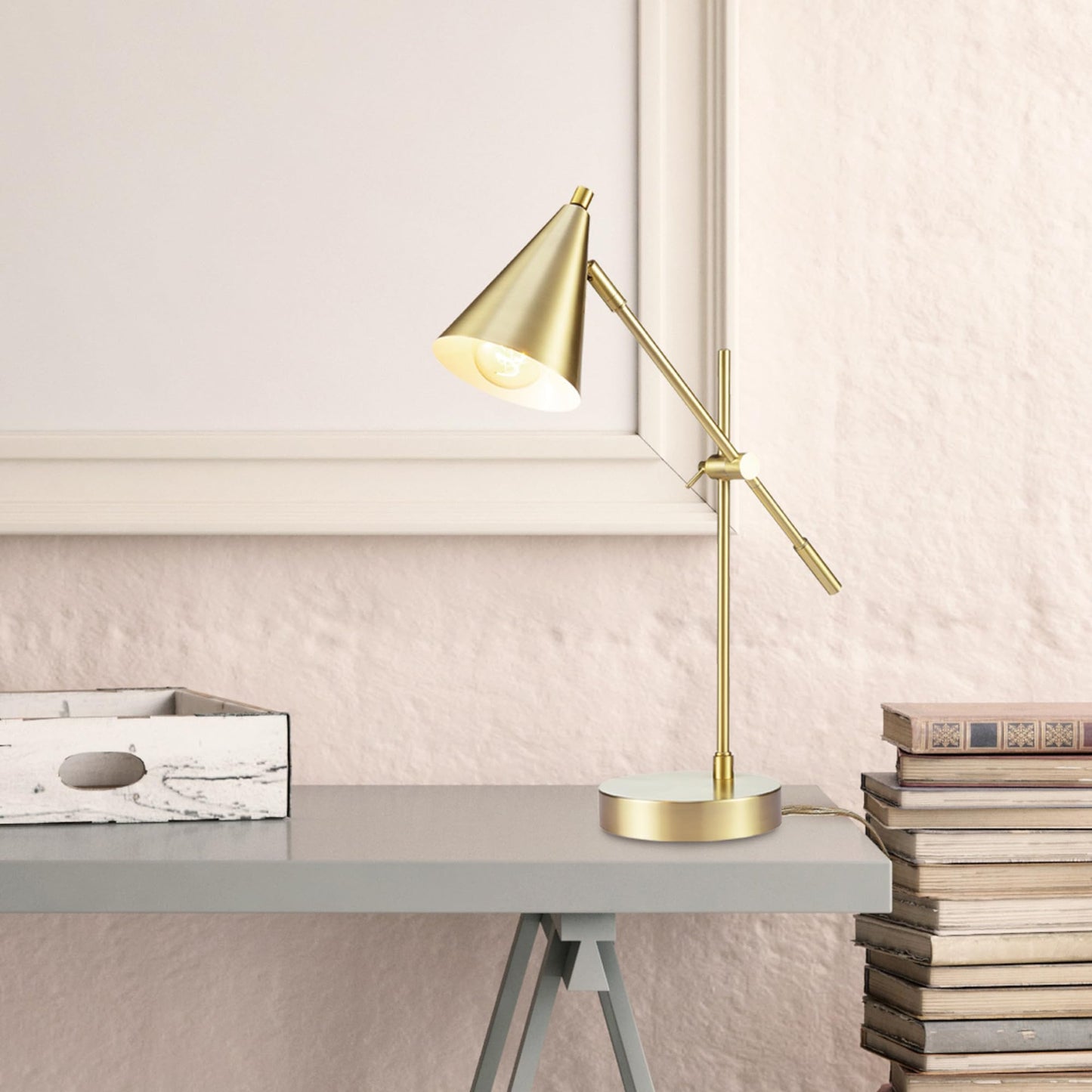 Globe Electric x Novogratz 52887 18" Desk Lamp, Matte Brass Finish, Adjustable Height N25