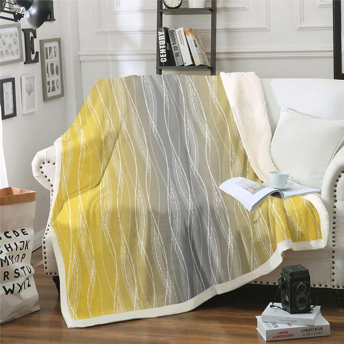 Erosebridal Boys Blue Red Throw Blanket 40"X50" Abstract Ombre Kids Fleece Bed Blanket Geometric Striped Sherpa Blanket Silver White Wavy Line Warm Fuzzy Blanket Soft Lightweight Bedroom Decor BST326H