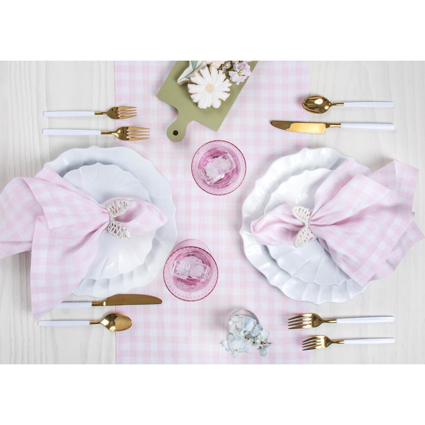 Solino Home 100% Linen Napkins Hydrangea Blue Check, 20 x 20 in, Set of 4 | Gingham Check Cloth Napkins for everyday meals, hosting and gifting; gingham checkered weave; Pure Linen; OEKO-TEX Certified BST326SOLH