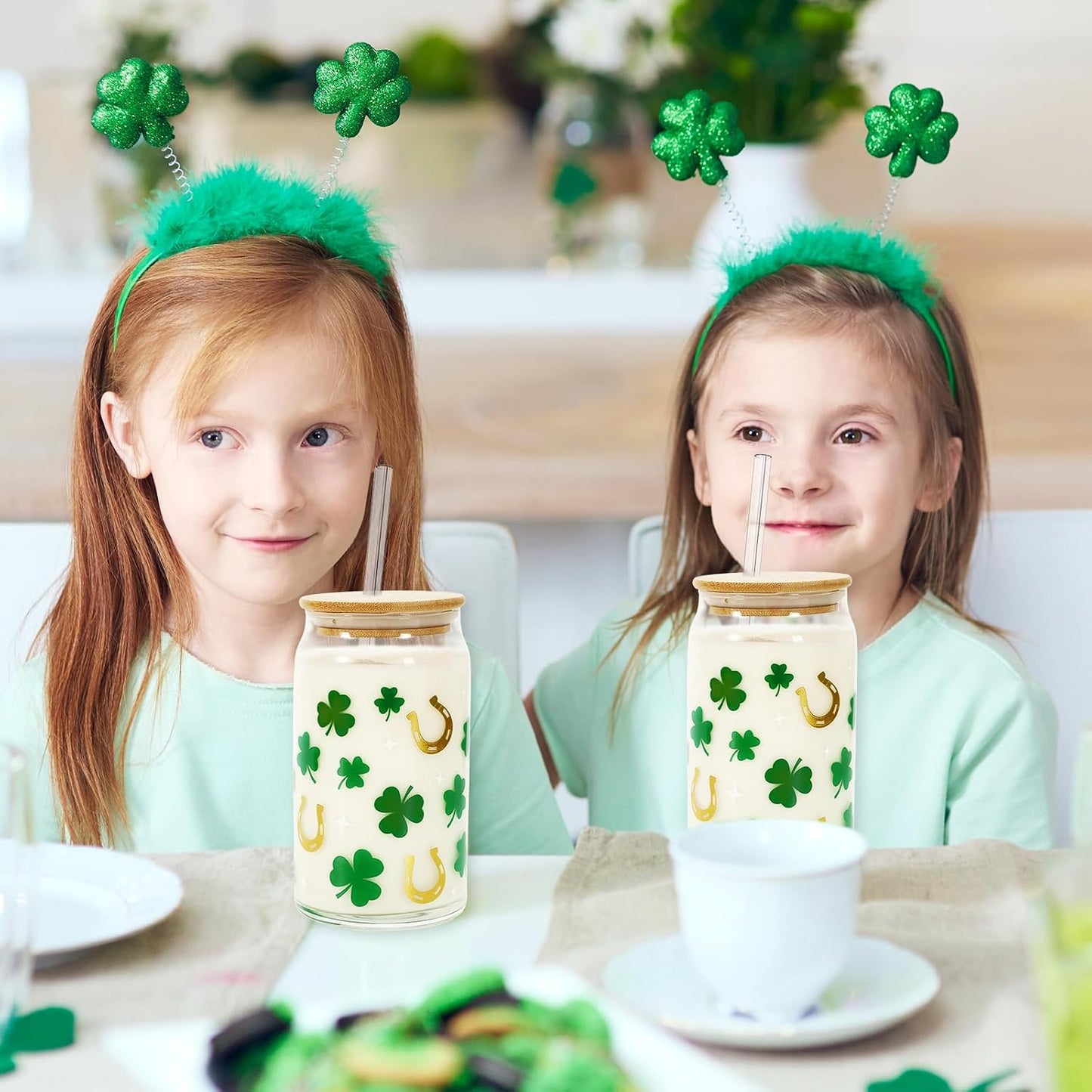 FYSUIMU 2 Pack St. Patrick's Day Drinking Glasses Gold Foil Shamrock Horseshoe Drinking Glasses 16oz Irish Lucky Clover Glass Cup with Lids and Straw for Cocktails Whiskey Beer Soda WN420