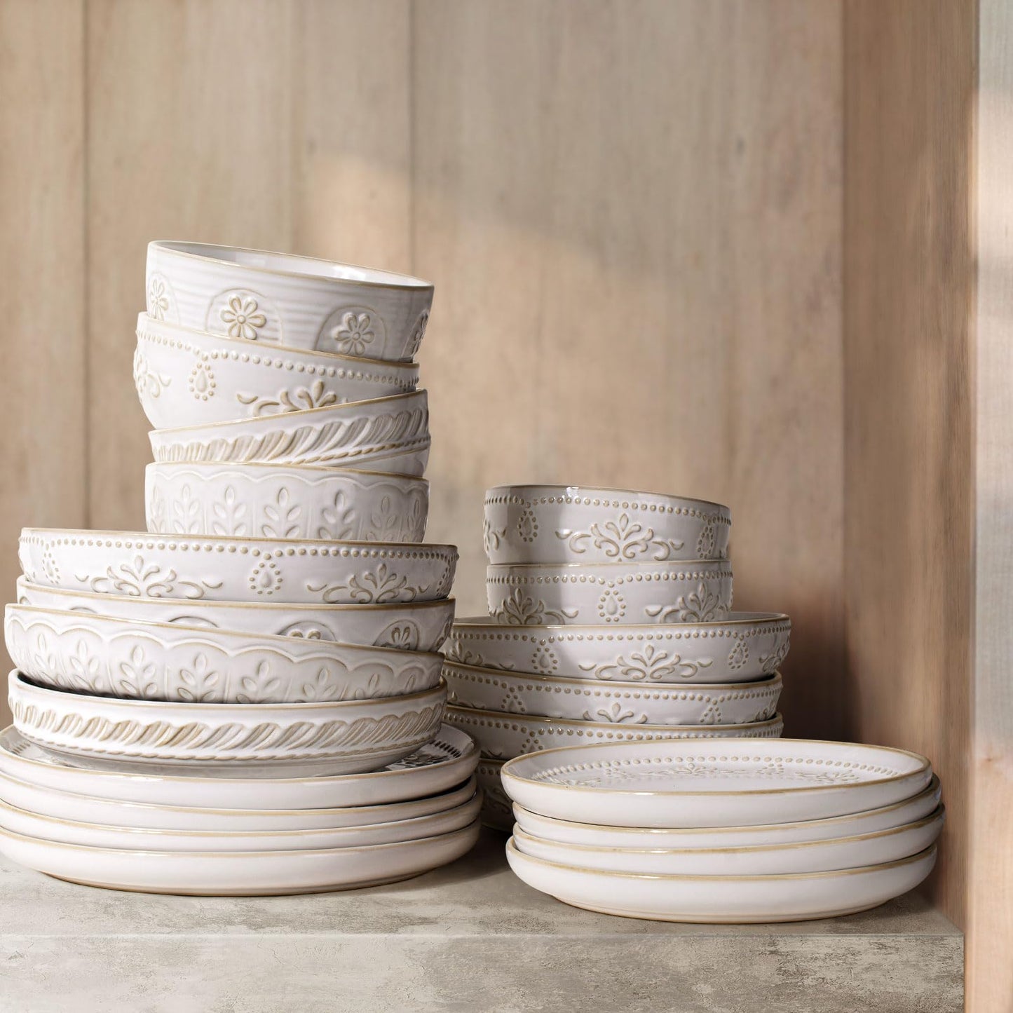 Artena Pasta Bowls, 50oz Large Salad Serving Bowls, 9.75'' Plates Bowls Set of 4, Big White Ceramic Soup Bowls for Kitchen, Embossment Shallow Dinner Bowl, Microwave Dishwasher Safe, Willow Leaf BST326H