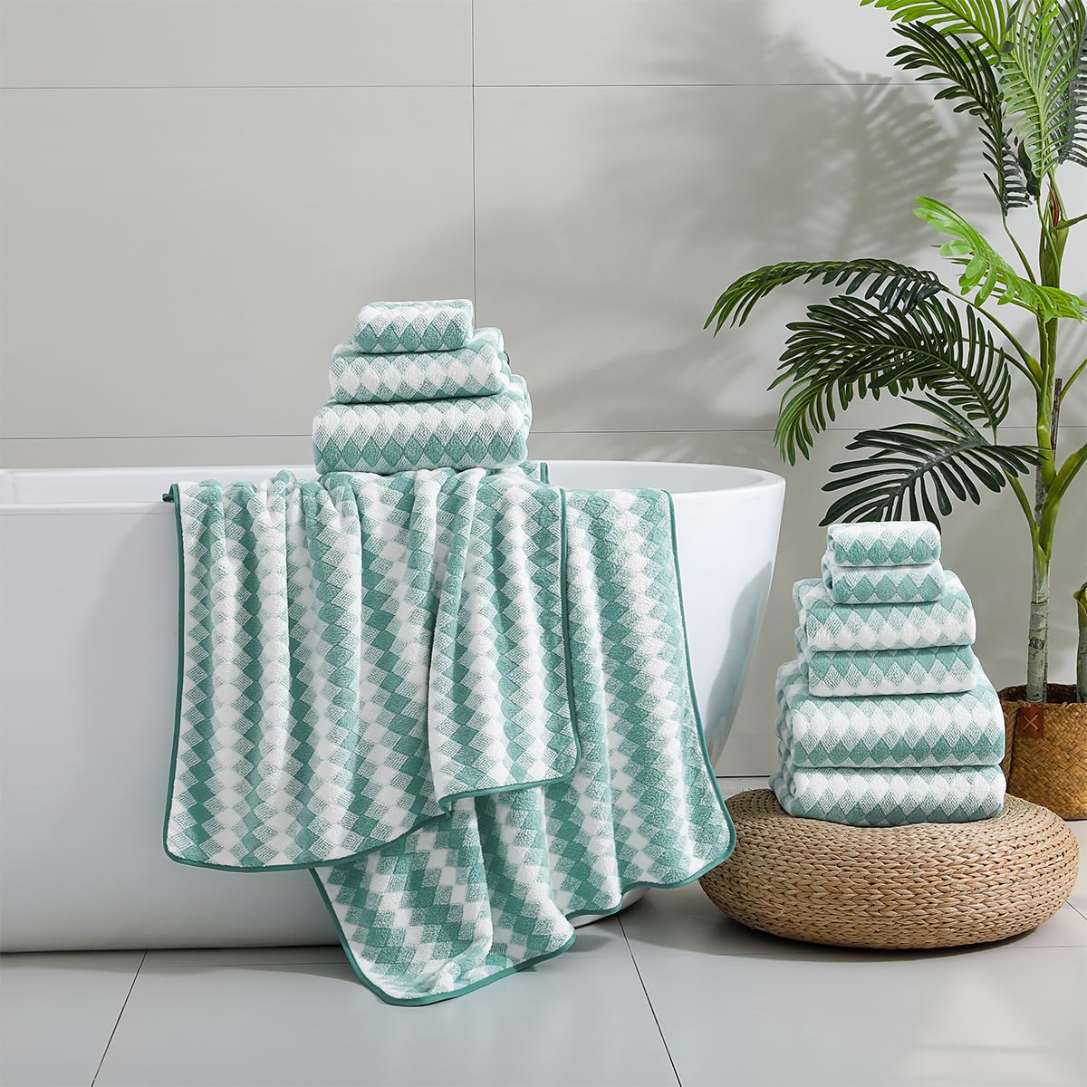 12 Pcs Light Gray Diamond Towel Set-4 Bath Towels,4 Hand Towels,4 Washcloths Soft Polyester Towels with Loop Absorbent Shower Towel Quick Dry Beach Chair Towel Family Towels for Bathroom Spa Gym Pool BST220