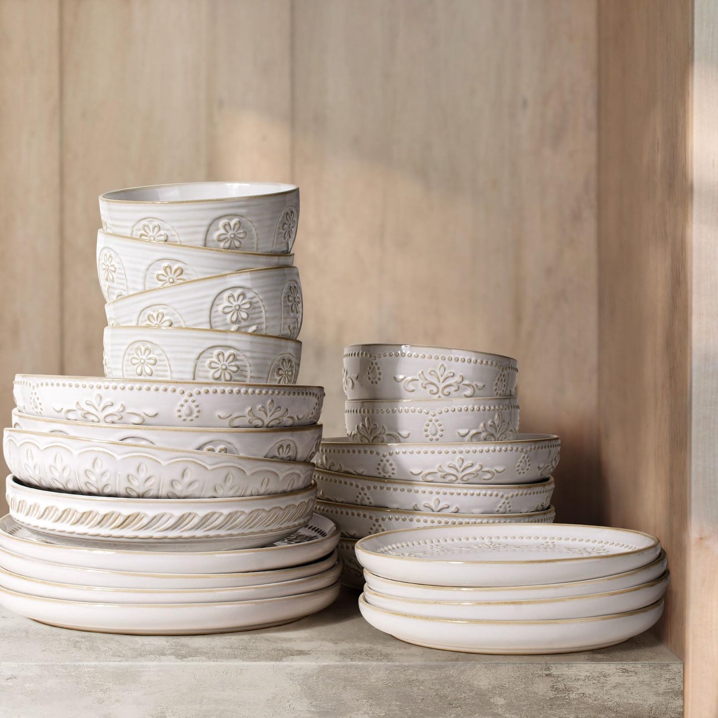Artena Pasta Bowls, 50oz Large Salad Serving Bowls, 9.75'' Plates Bowls Set of 4, Big White Ceramic Soup Bowls for Kitchen, Embossment Shallow Dinner Bowl, Microwave Dishwasher Safe, Willow Leaf BST326H
