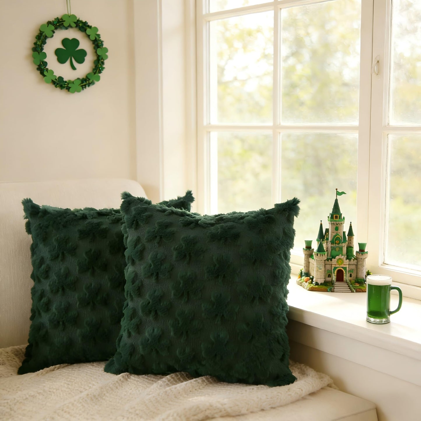 GONOSEED 【3Sizes】 2 Pack 18"*18" St Patricks Day Pillow Covers St Patricks Day Decorations Green Shamrock Soft Plush Faux Fur Jacquard Throw Pillows for Bedroom Sofa Holiday Festivals Home Decor