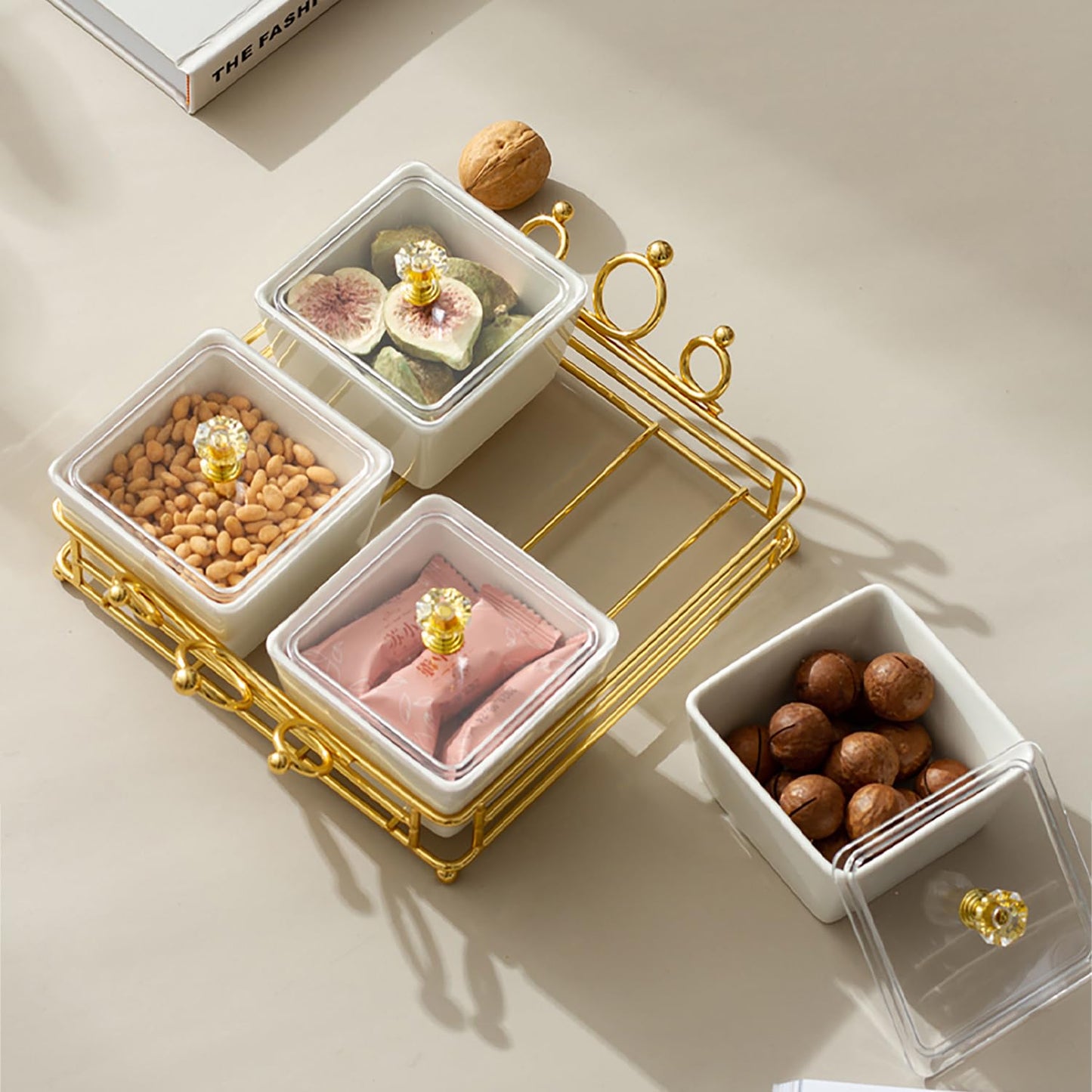 YA JU Ceramic Bowls and with Lid Gold Basket Trays, 4 Removable Small Bowls Condiment Trays Nut Serving Set for Snacks, Fruits, Candy and Condiments - Great for Parties, Holiday Gifts,White BST202