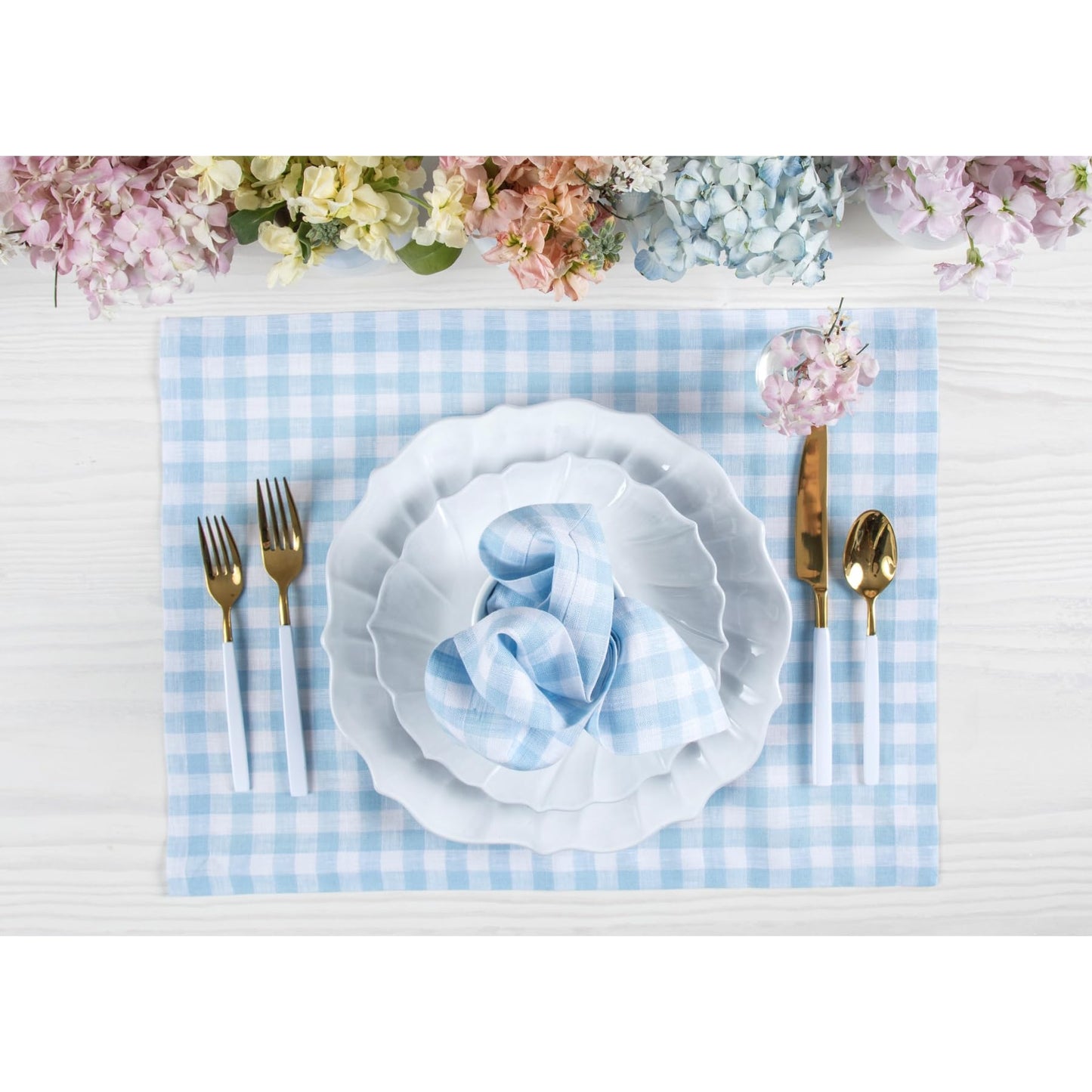 Solino Home 100% Linen Napkins Hydrangea Blue Check, 20 x 20 in, Set of 4 | Gingham Check Cloth Napkins for everyday meals, hosting and gifting; gingham checkered weave; Pure Linen; OEKO-TEX Certified BST326SOLH