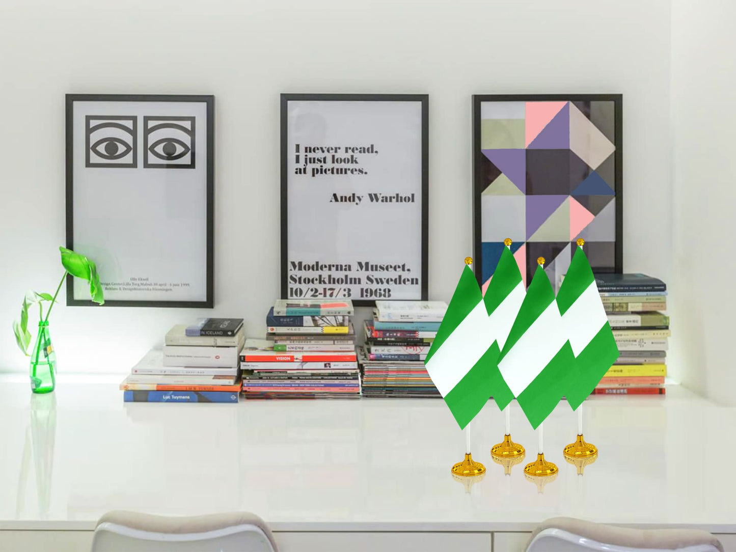 WXTWK 12 Pack Korea Flag Korean Desk Flag Small Mini Korean Table Flags With Stand Base,Home Office Festival Events Celebration Decorations BST202