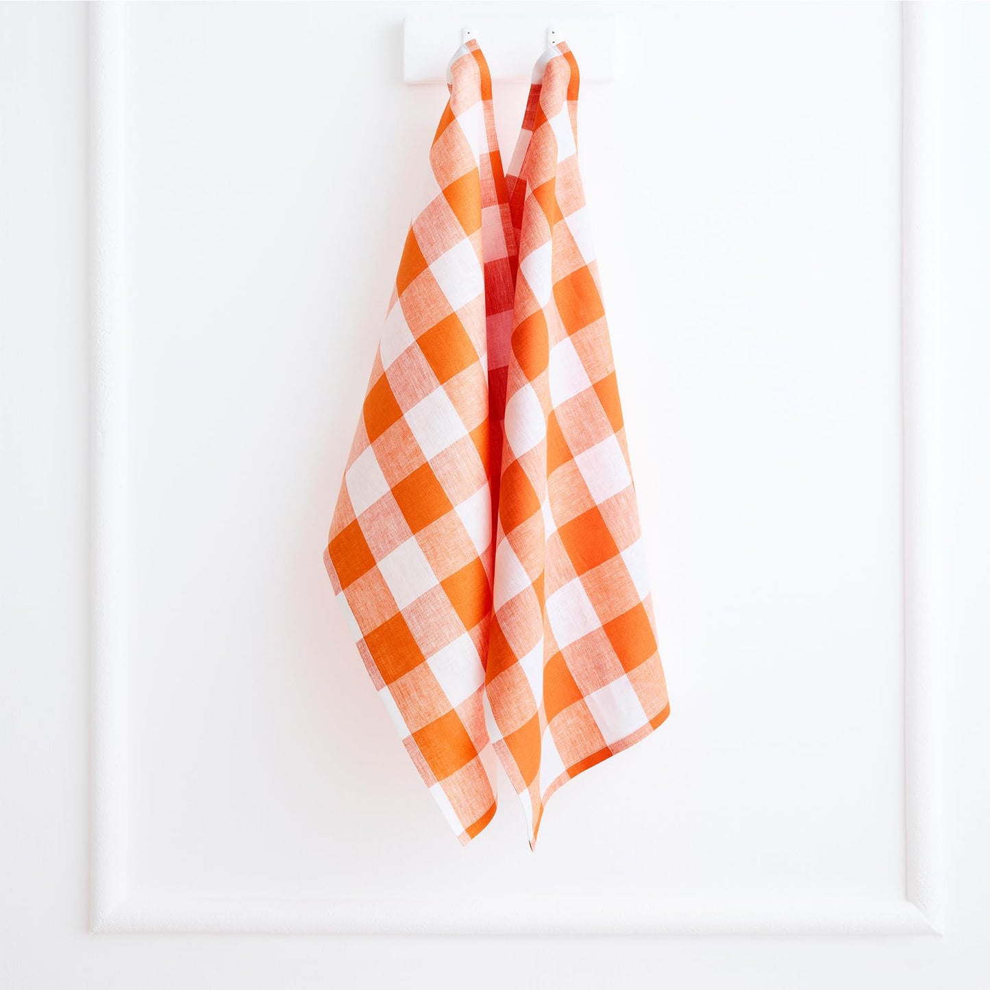 Solino Home 100% Linen Tea Towels Blue Bell Check, 16.5 x 26.5 in, Set of 2 | Buffalo Check Tea Towels absorbent and quick drying; buffalo checkered weave, mitered corners; Pure Linen; OEKO-TEX Certified BST326SOLH