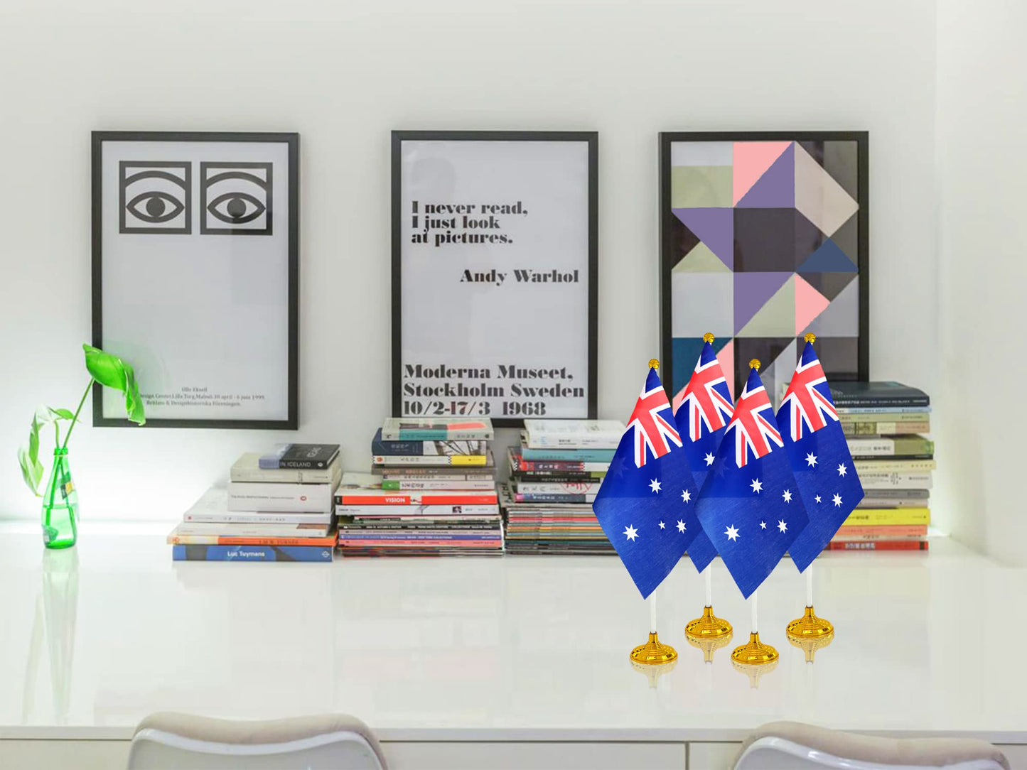 WXTWK 12 Pack Korea Flag Korean Desk Flag Small Mini Korean Table Flags With Stand Base,Home Office Festival Events Celebration Decorations BST202