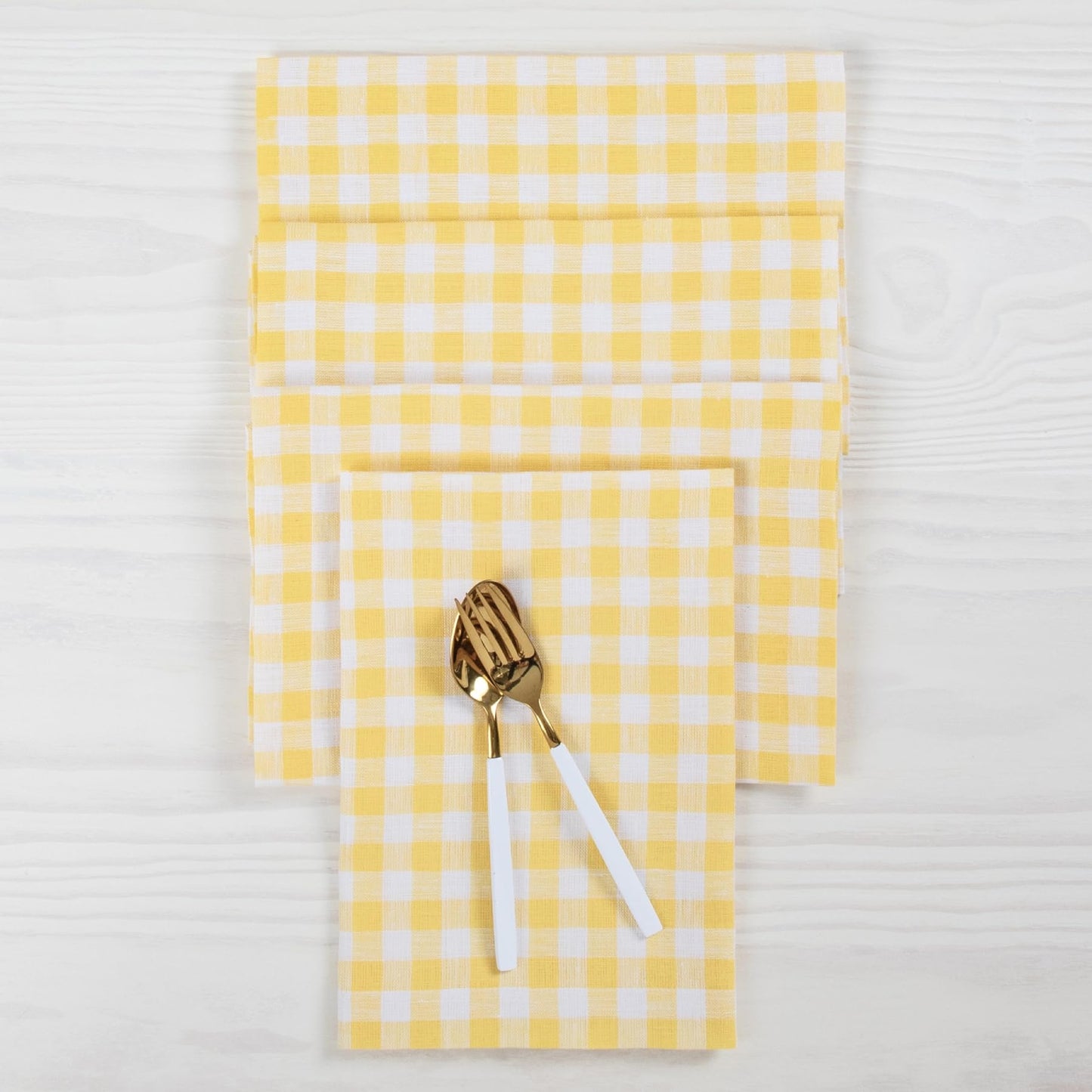 Solino Home 100% Linen Napkins Hydrangea Blue Check, 20 x 20 in, Set of 4 | Gingham Check Cloth Napkins for everyday meals, hosting and gifting; gingham checkered weave; Pure Linen; OEKO-TEX Certified BST326SOLH