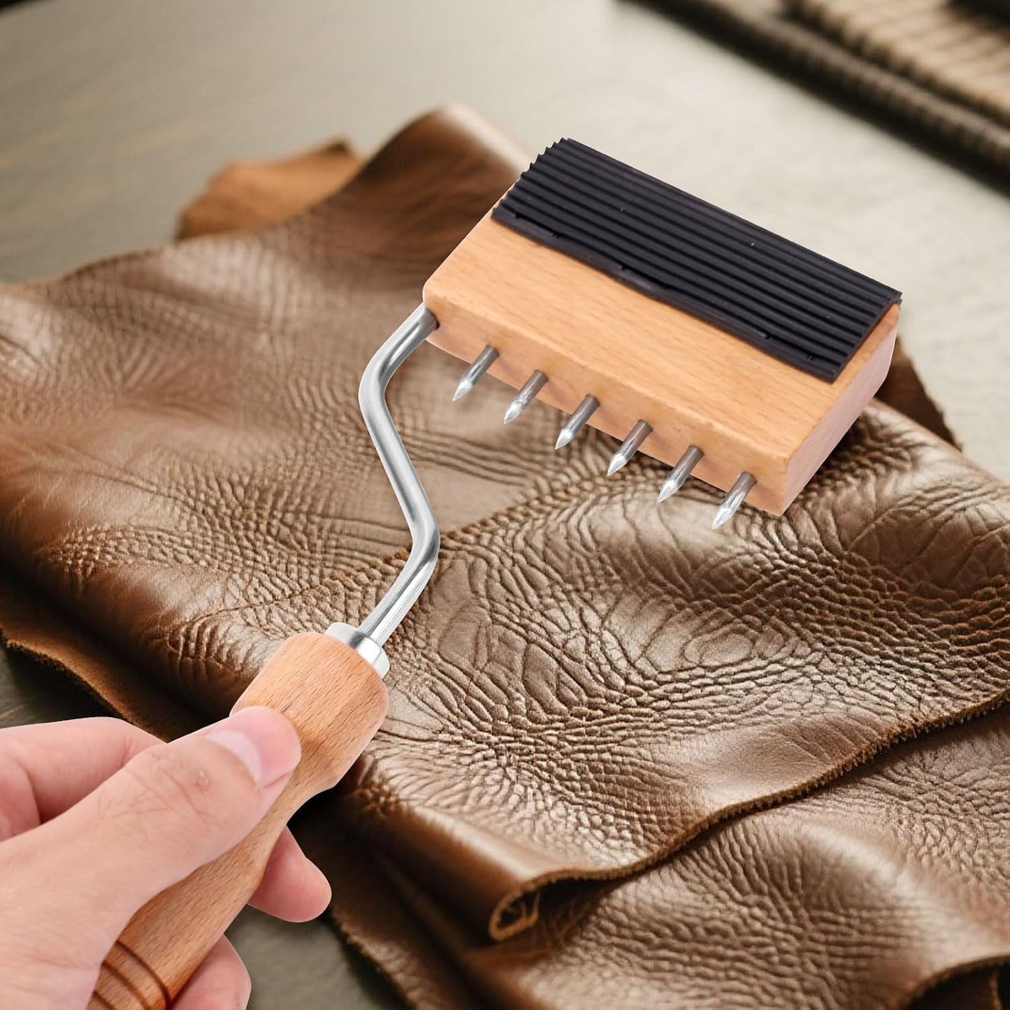 Webbing Stretcher Tool, Wood Handle Webbing Gooseneck Puller Stretcher Practical Upholstery Tool Suitable for Leather Carpet Canvas Furniture Repair BST326H
