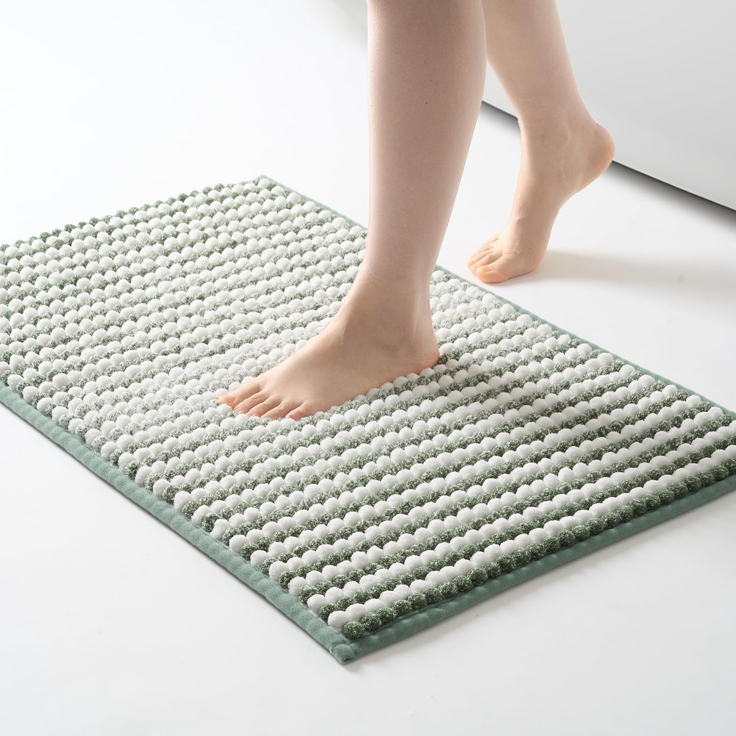 FRESHMINT Thick Chunky Chenille Bathroom Rug, Black, 20"x32" | Non-Slip Backing, Water Absorbent Surface, Machine Washable Care, Cushioned Comfort, Bathroom Floor Use BST220