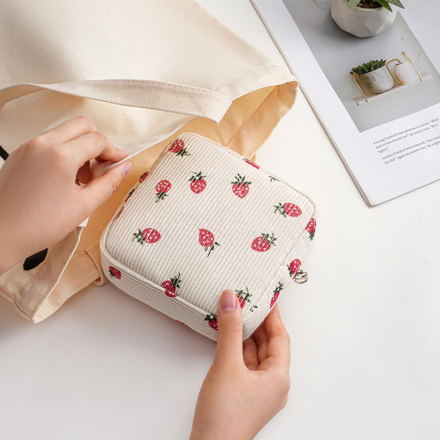 uekeboag Cute Small Corduroy Zipper Makeup Bag, Mini Coquette Aesthetic Pouch with Bear Pattern for for Purse,Key Pocket Lipstick Bag Card Holder Data Cable Organizer (12Hot Pink) BST220