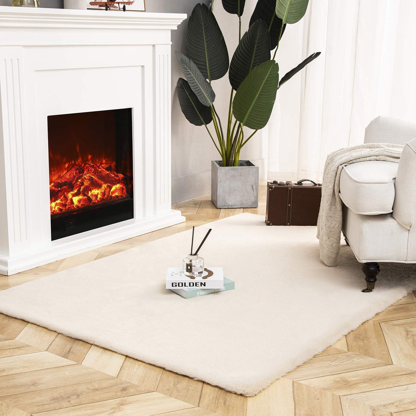 Ashler Faux Fur Rug, Ultra Soft Faux Rabbit Fur, Beige Area Rugs, 3 x 3 Feet Round, Machine Washable Nursery Decor Throw Rugs for Bedroom, Kids Room, Living Room BST326H