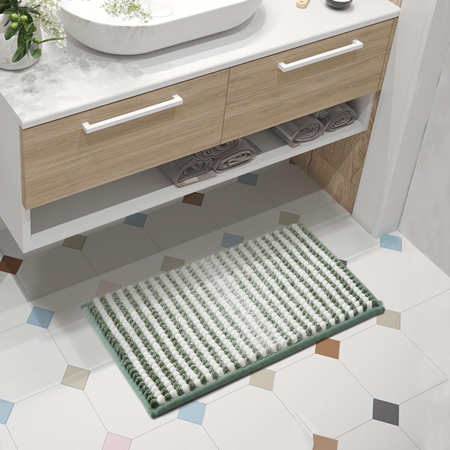 FRESHMINT Thick Chunky Chenille Bathroom Rug, Black, 20"x32" | Non-Slip Backing, Water Absorbent Surface, Machine Washable Care, Cushioned Comfort, Bathroom Floor Use BST220