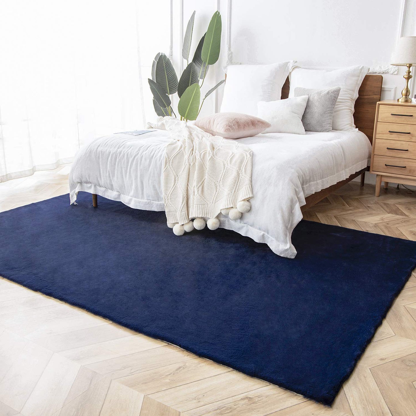 Ashler Faux Fur Rug, Ultra Soft Faux Rabbit Fur, Beige Area Rugs, 3 x 3 Feet Round, Machine Washable Nursery Decor Throw Rugs for Bedroom, Kids Room, Living Room BST326H