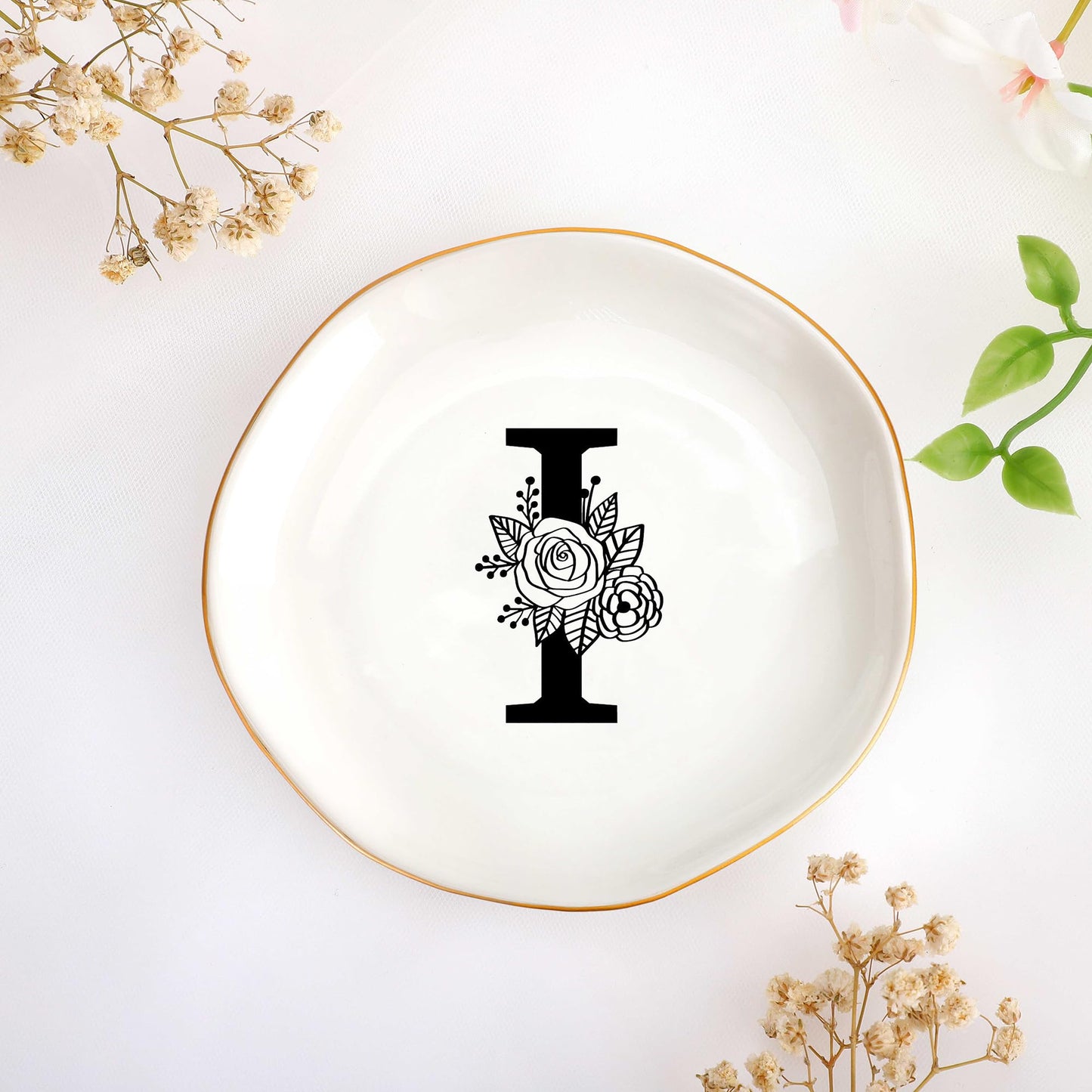 JoycuFF Initial B Ceramic Jewelry Tray, Bridesmaid Bride Gifts, Mothers Day Christmas Anniversary Engagement Birthday Gifts for Women Couples, Trinket Dish for Rings Earrings Necklaces Bracelets Keys BST202