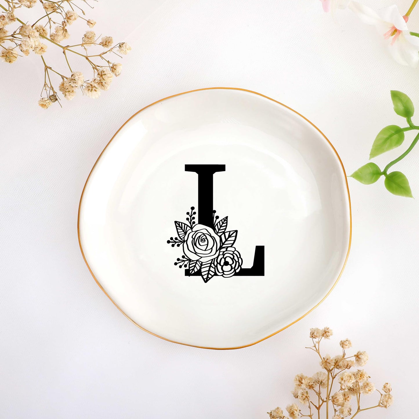 JoycuFF Initial B Ceramic Jewelry Tray, Bridesmaid Bride Gifts, Mothers Day Christmas Anniversary Engagement Birthday Gifts for Women Couples, Trinket Dish for Rings Earrings Necklaces Bracelets Keys BST202