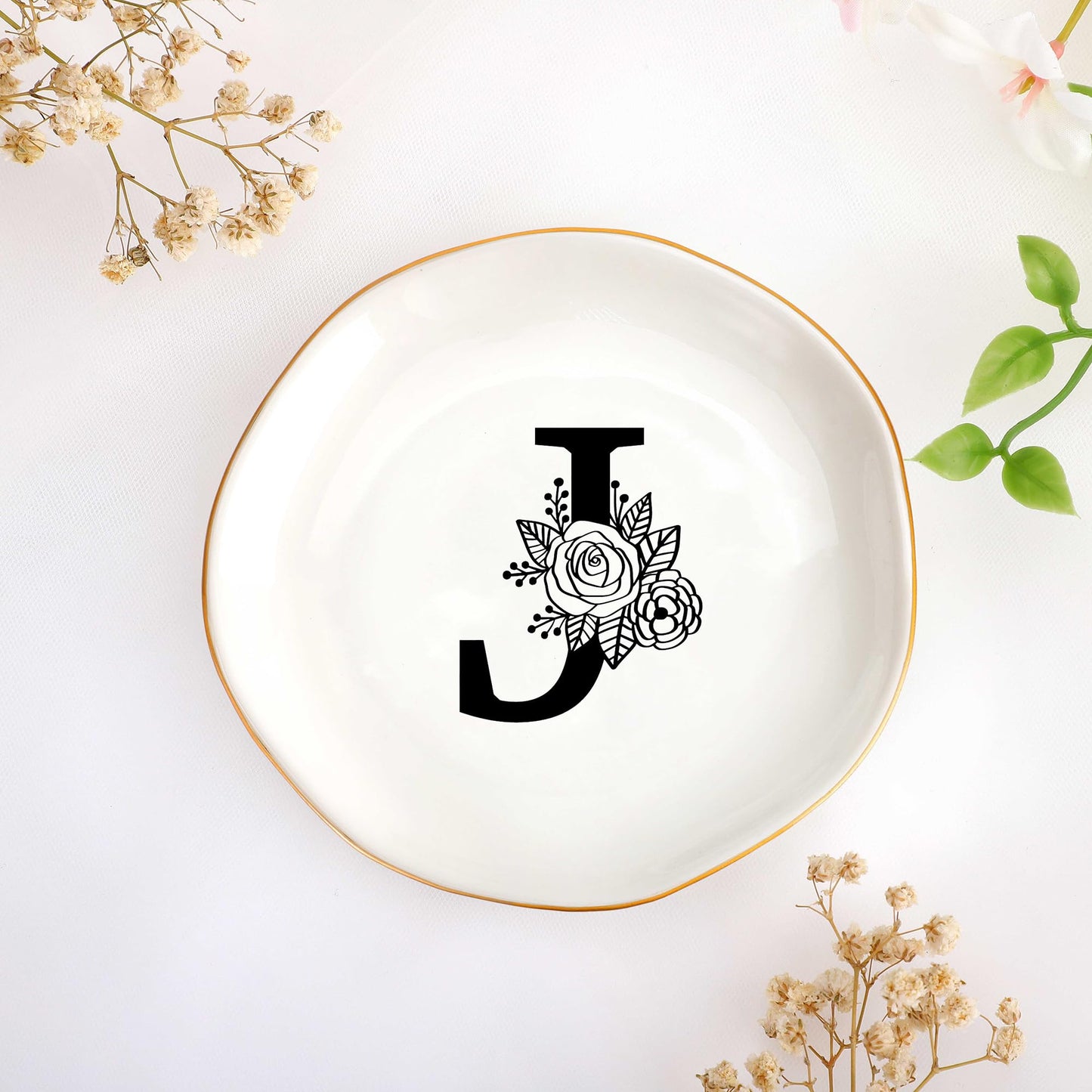 JoycuFF Initial B Ceramic Jewelry Tray, Bridesmaid Bride Gifts, Mothers Day Christmas Anniversary Engagement Birthday Gifts for Women Couples, Trinket Dish for Rings Earrings Necklaces Bracelets Keys BST202