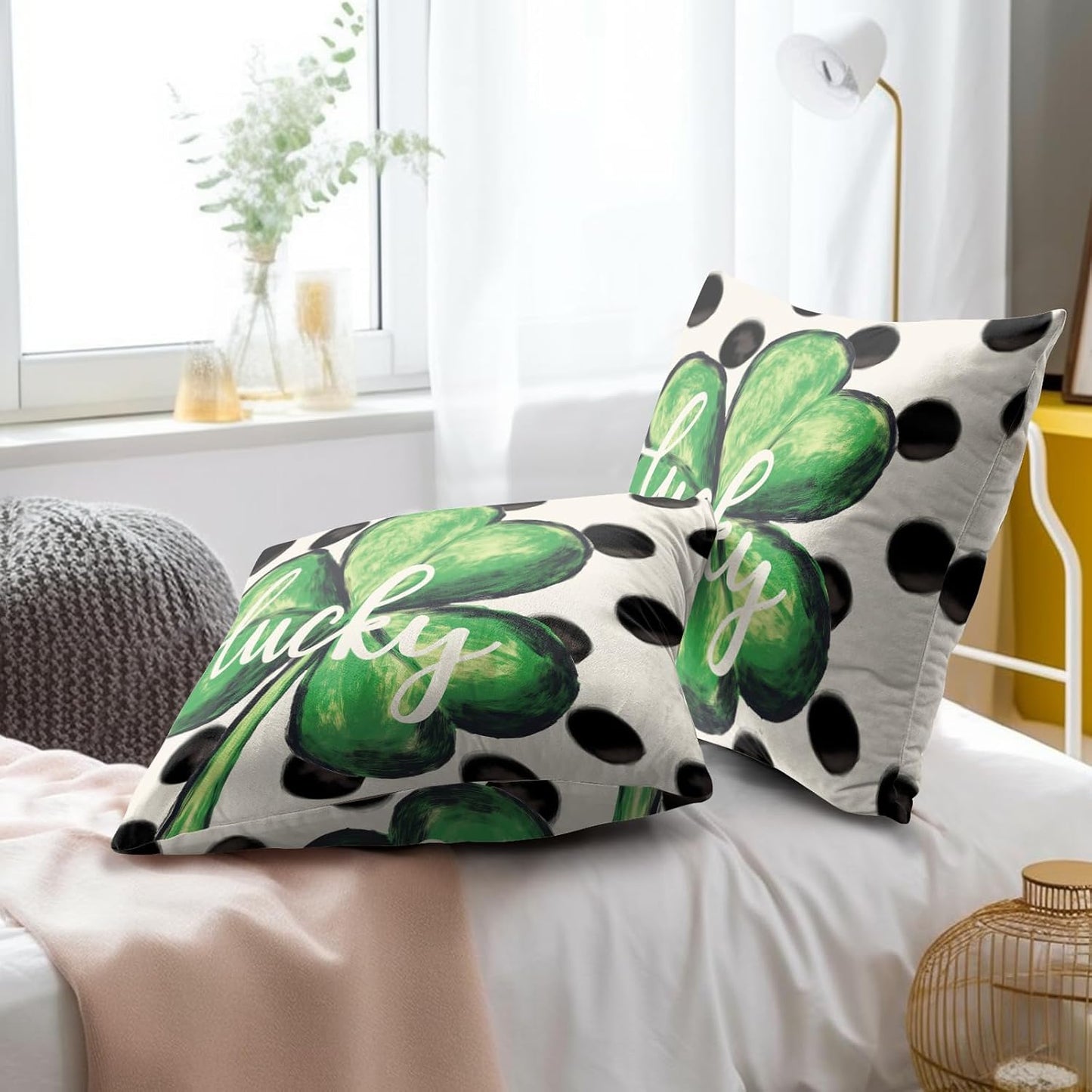 St. Patrick's Day Throw Pillow Covers 18x18 Inch Set of 2 Lucky Shamrock and Cream Dot Cushion Case Square Lucky Clover Green and Cream Throw Pillows Case for Party Sofa Couch Bed Bench Outdoor BST326H