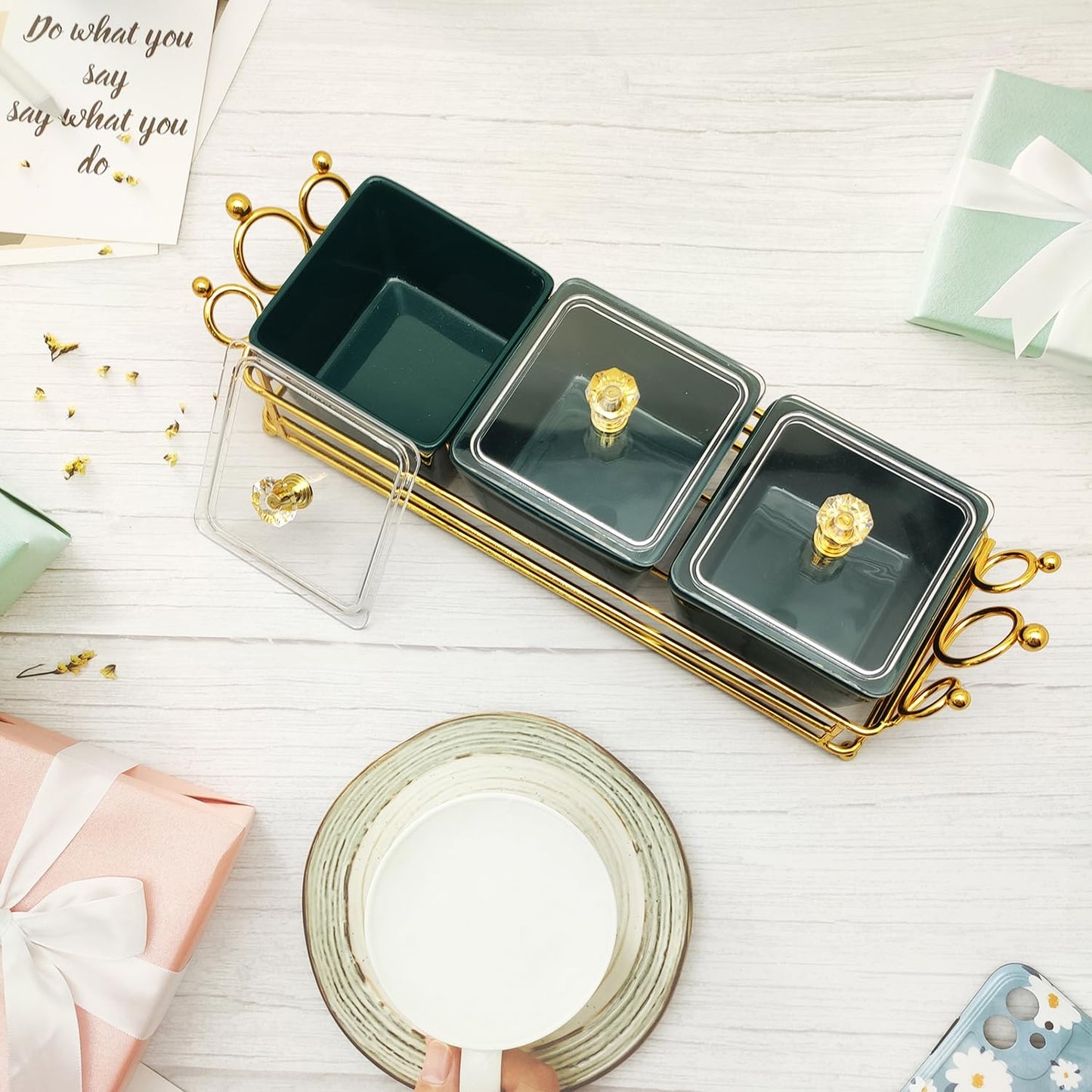 YA JU Ceramic Bowls and with Lid Gold Basket Trays, 4 Removable Small Bowls Condiment Trays Nut Serving Set for Snacks, Fruits, Candy and Condiments - Great for Parties, Holiday Gifts,White BST202