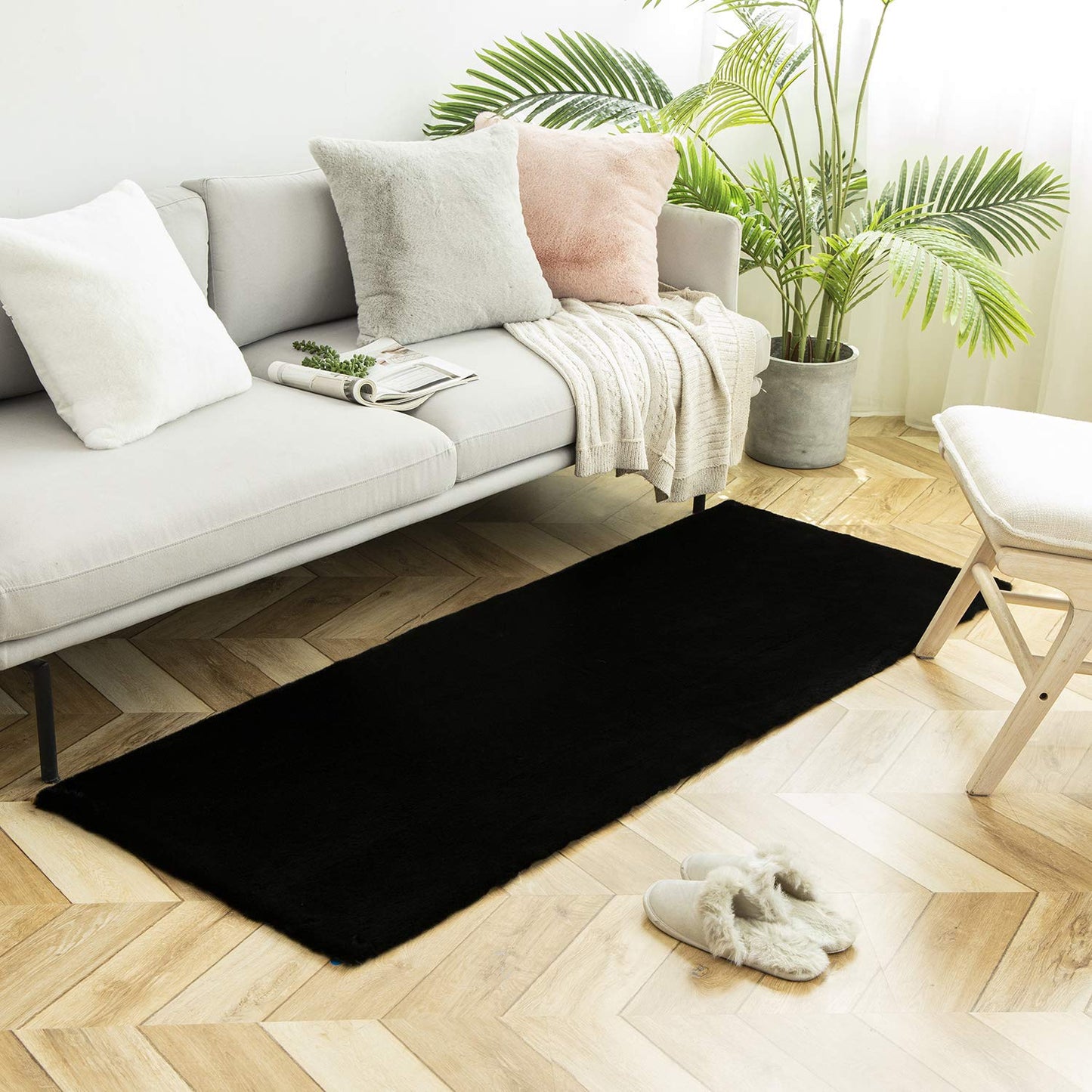 Ashler Faux Fur Rug, Ultra Soft Faux Rabbit Fur, Beige Area Rugs, 3 x 3 Feet Round, Machine Washable Nursery Decor Throw Rugs for Bedroom, Kids Room, Living Room BST326H